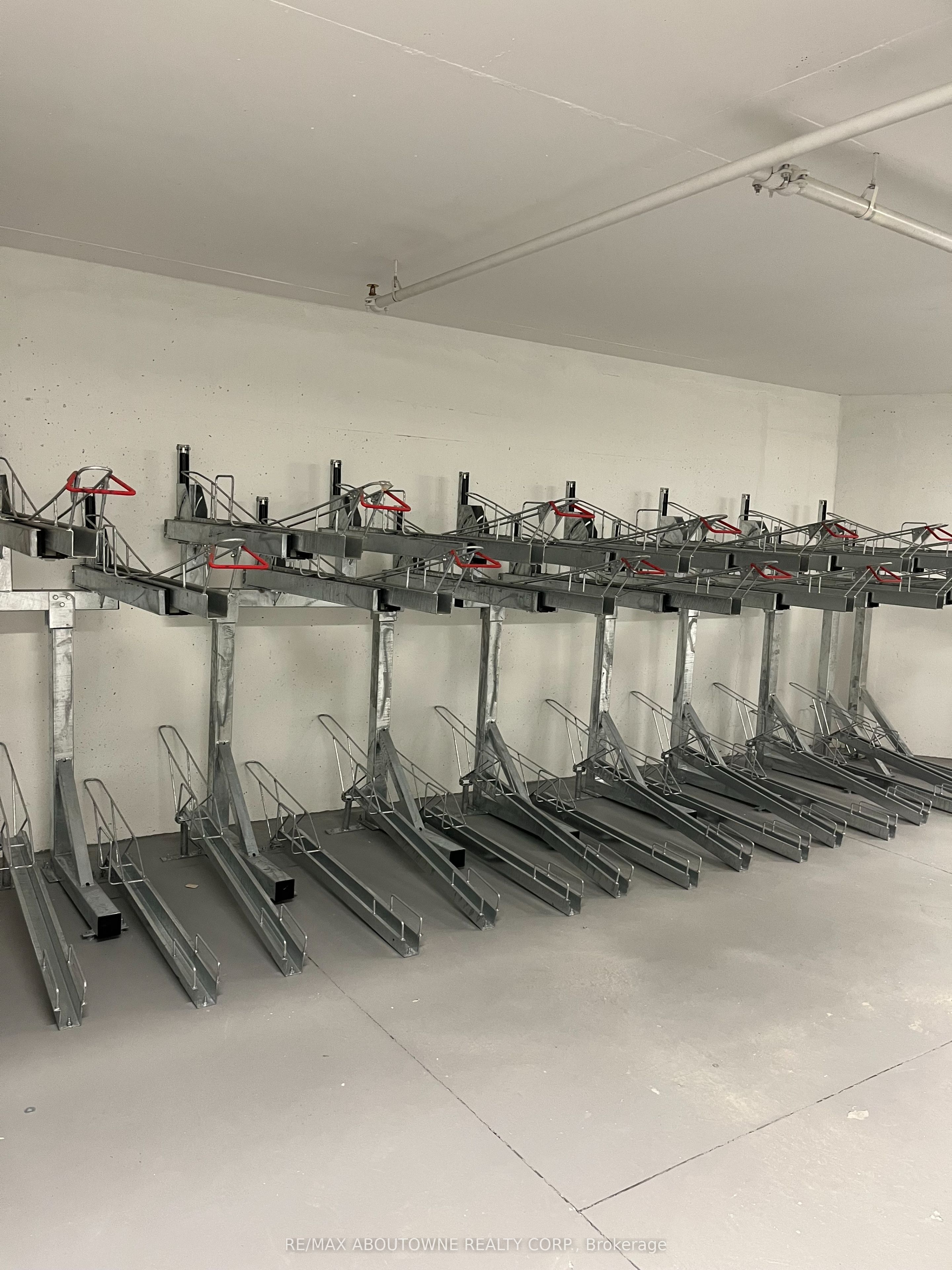 3401 – 395 Square One Drive, Mississauga ‣ W12627954 3401 – 395 Square One Drive, Mississauga ‣ W12627954