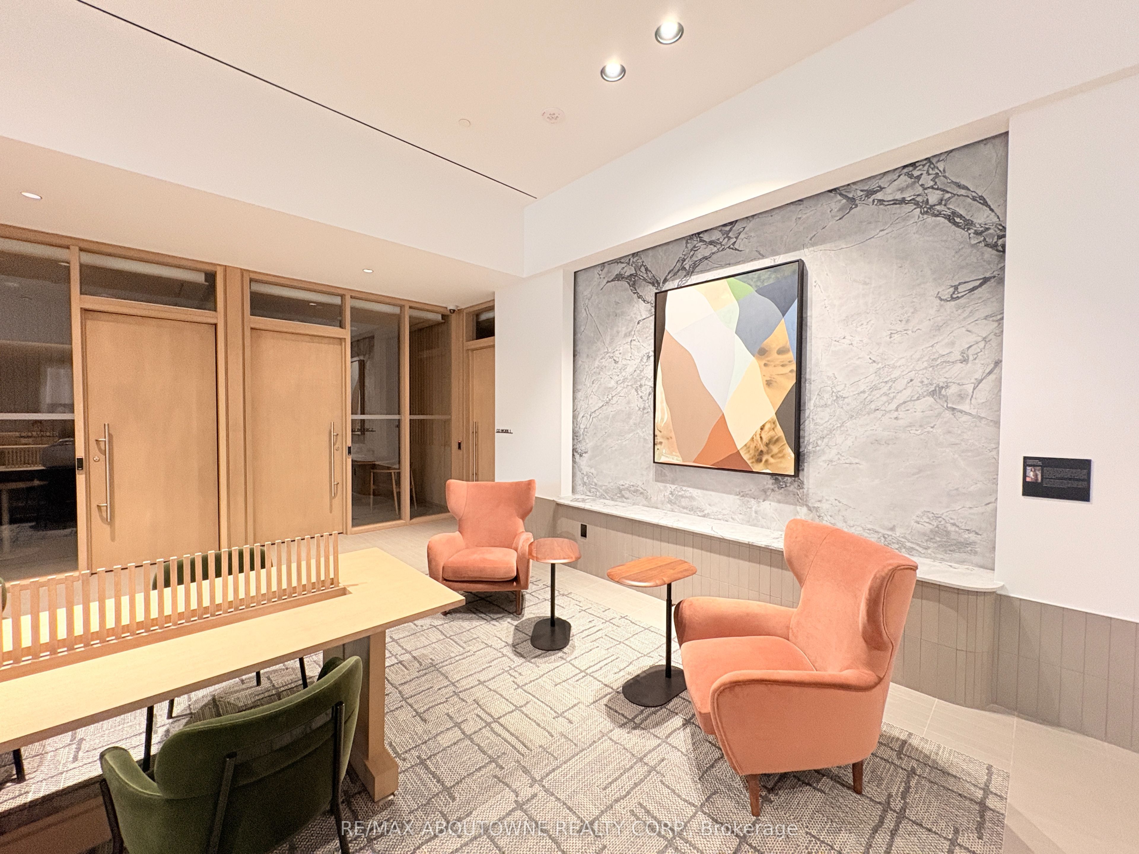 3401 – 395 Square One Drive, Mississauga ‣ W12627954 3401 – 395 Square One Drive, Mississauga ‣ W12627954