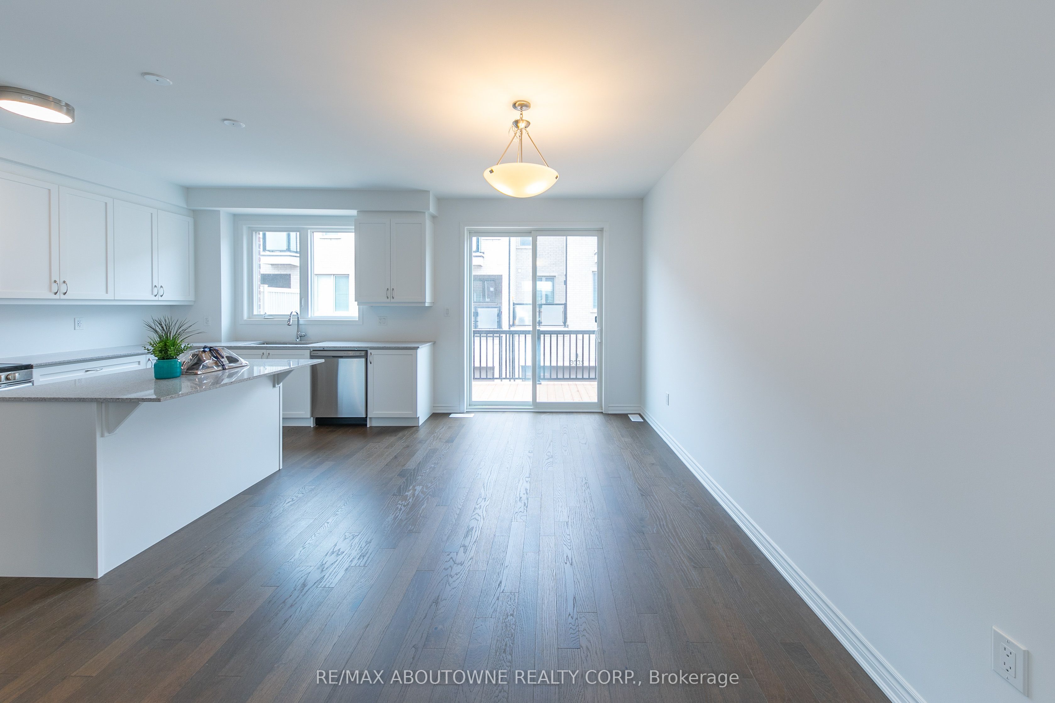 3028 Merrick Road, Oakville ‣ W12630952 3028 Merrick Road, Oakville ‣ W12630952