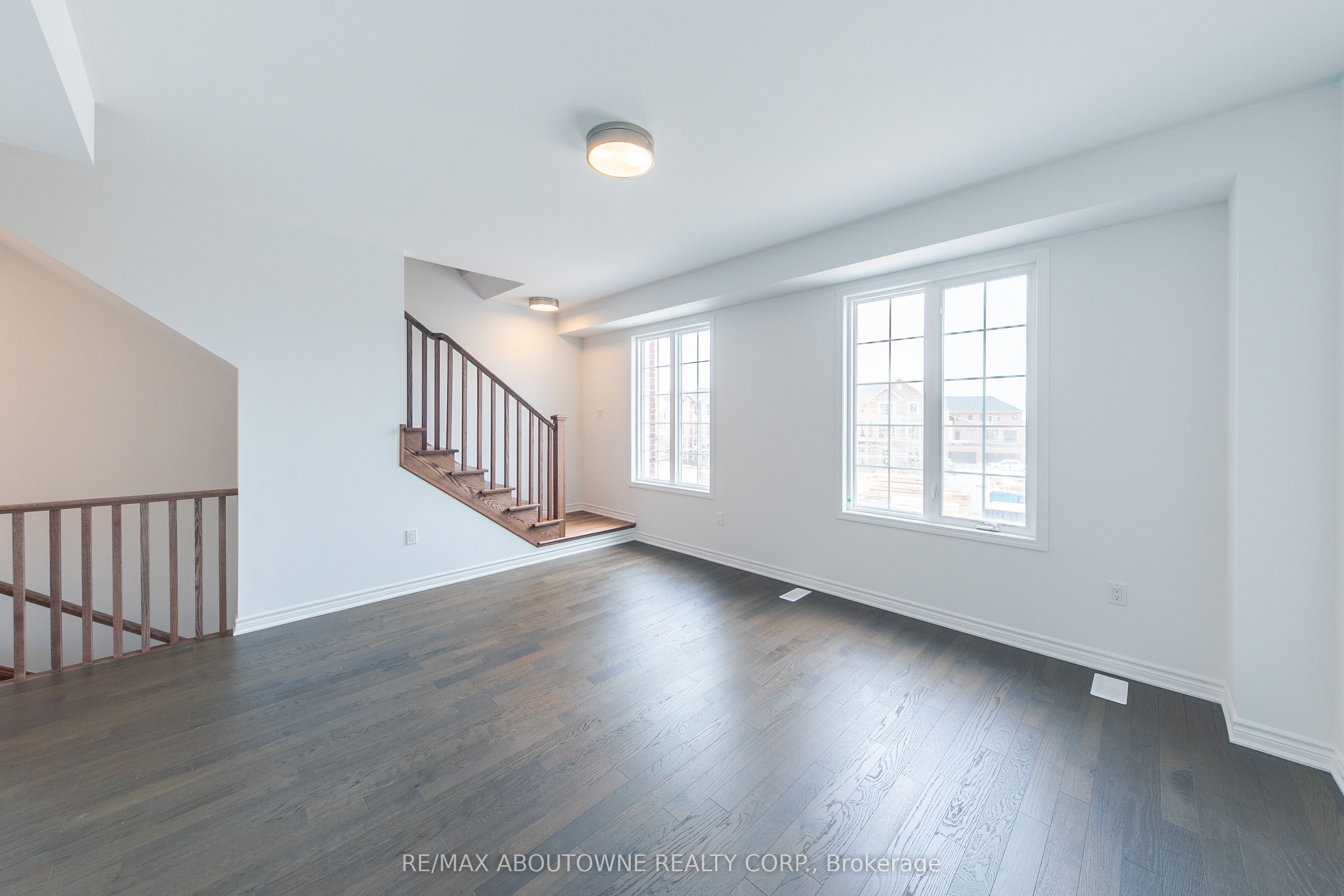 3028 Merrick Road, Oakville ‣ W12630952 3028 Merrick Road, Oakville ‣ W12630952