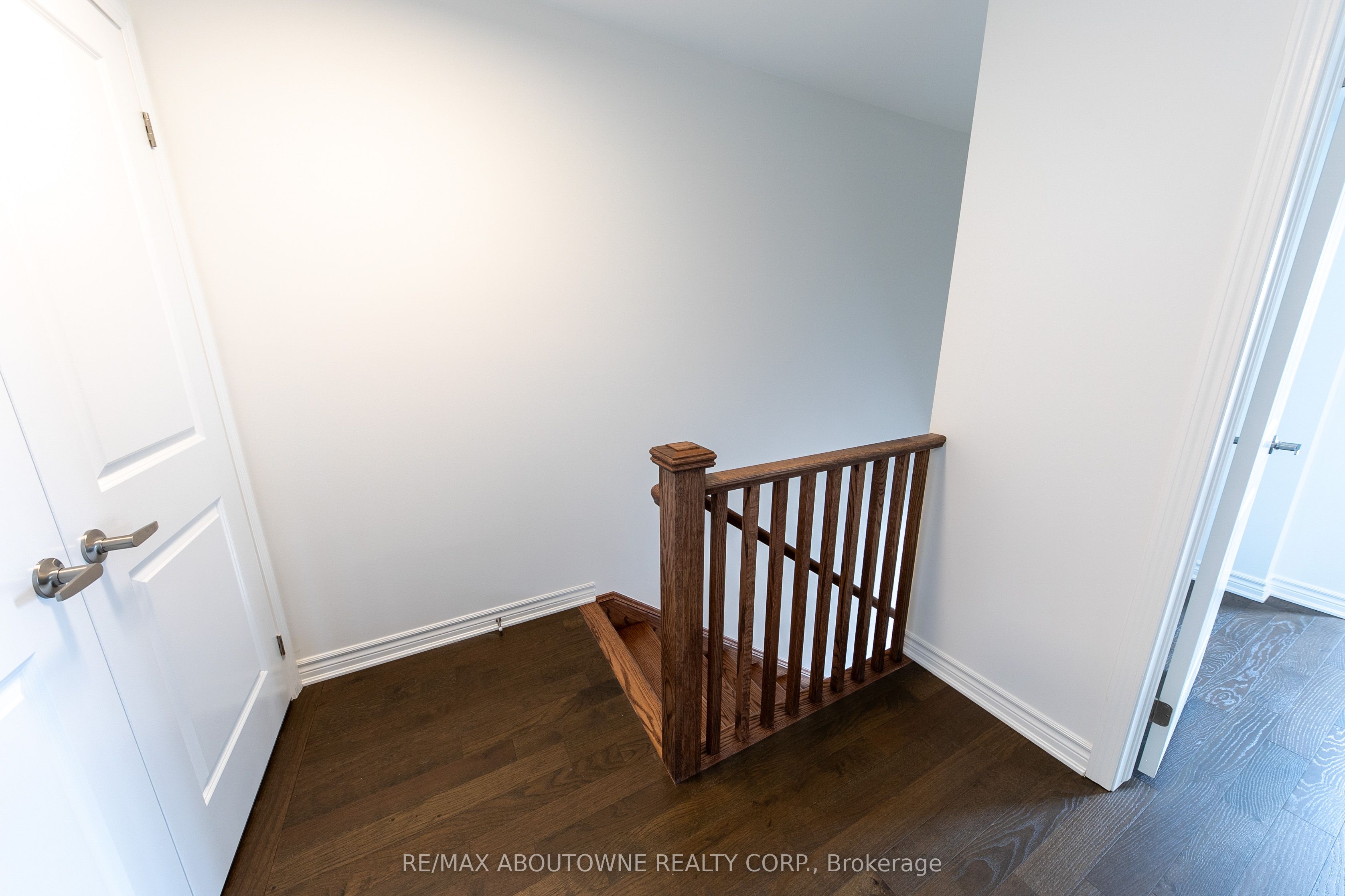 3028 Merrick Road, Oakville ‣ W12630952 3028 Merrick Road, Oakville ‣ W12630952