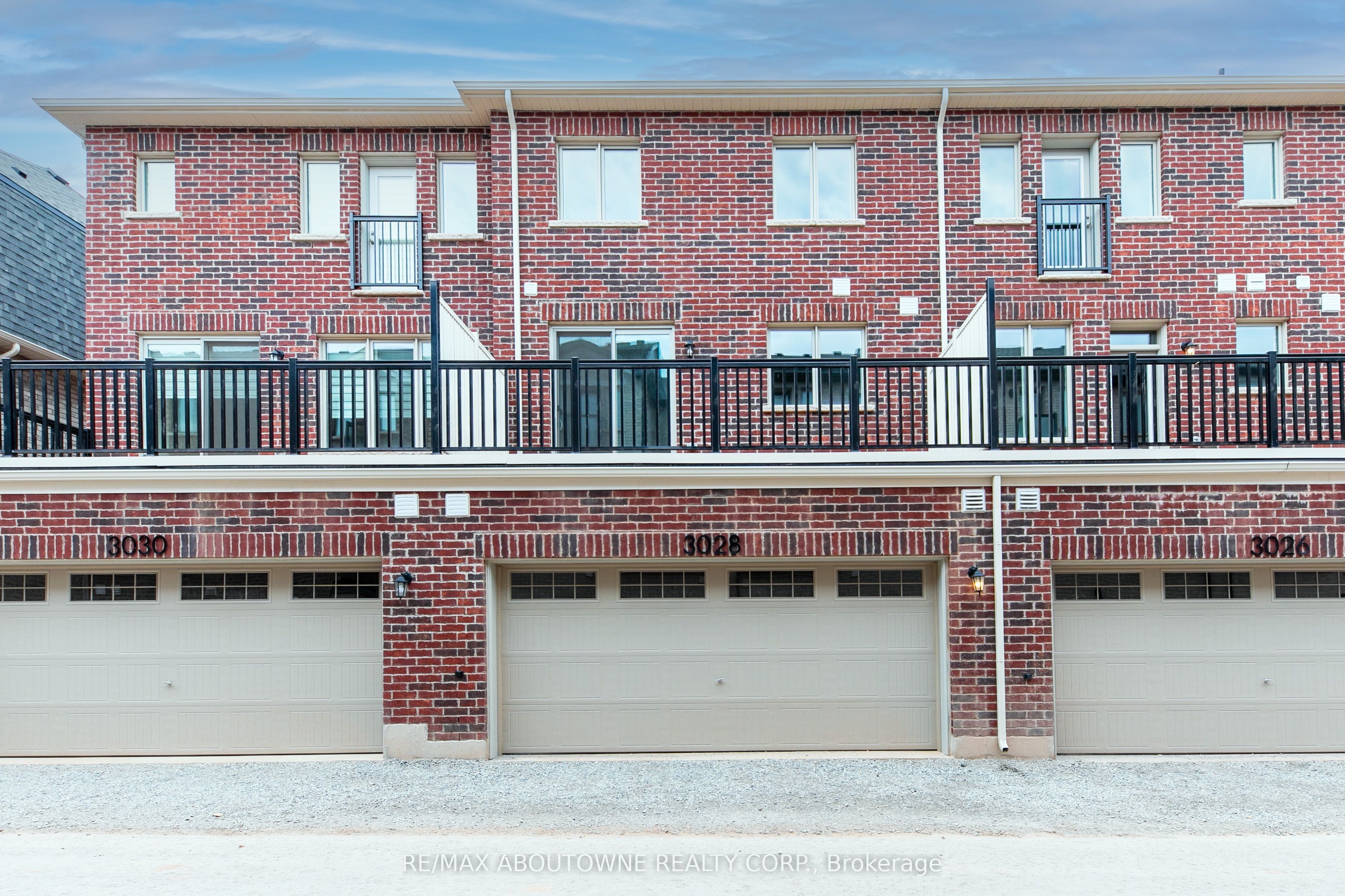 3028 Merrick Road, Oakville ‣ W12630952 3028 Merrick Road, Oakville ‣ W12630952