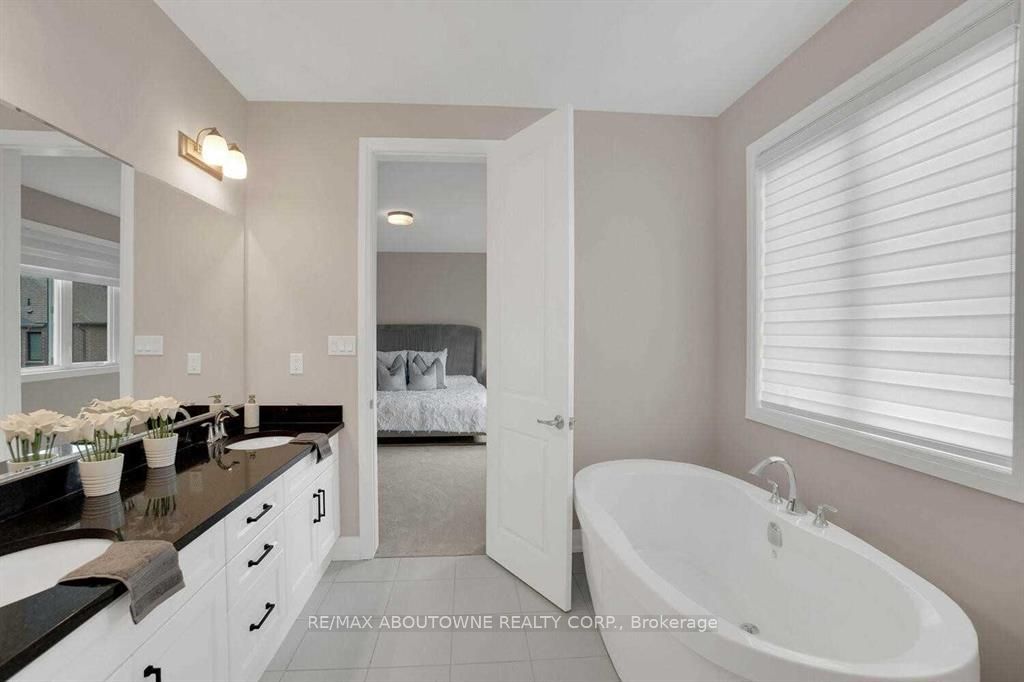 1503 Varelas Passage, Oakville ‣ W12633826 1503 Varelas Passage, Oakville ‣ W12633826