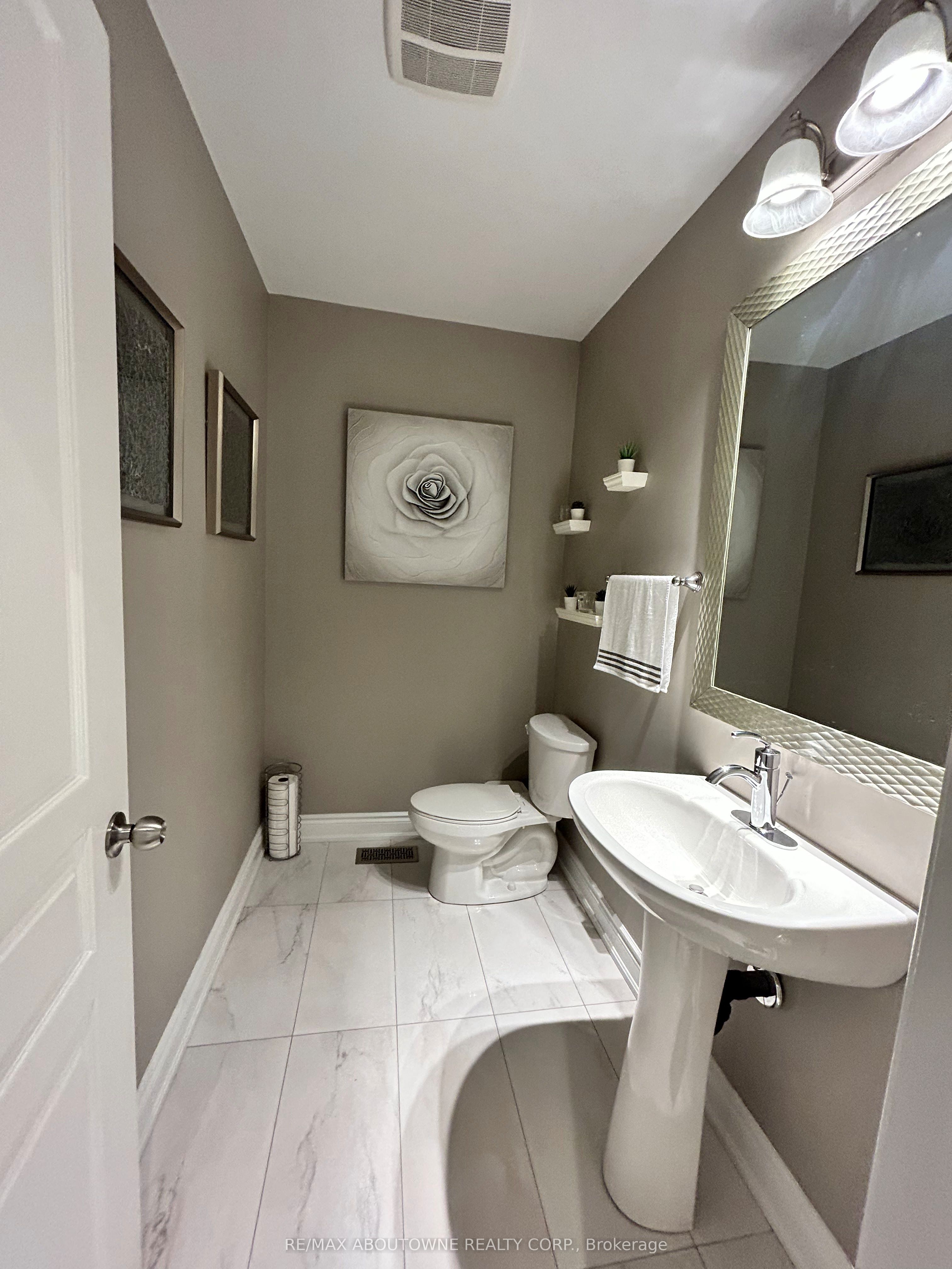 371 Hincks Drive, Milton ‣ W12653910 371 Hincks Drive, Milton ‣ W12653910