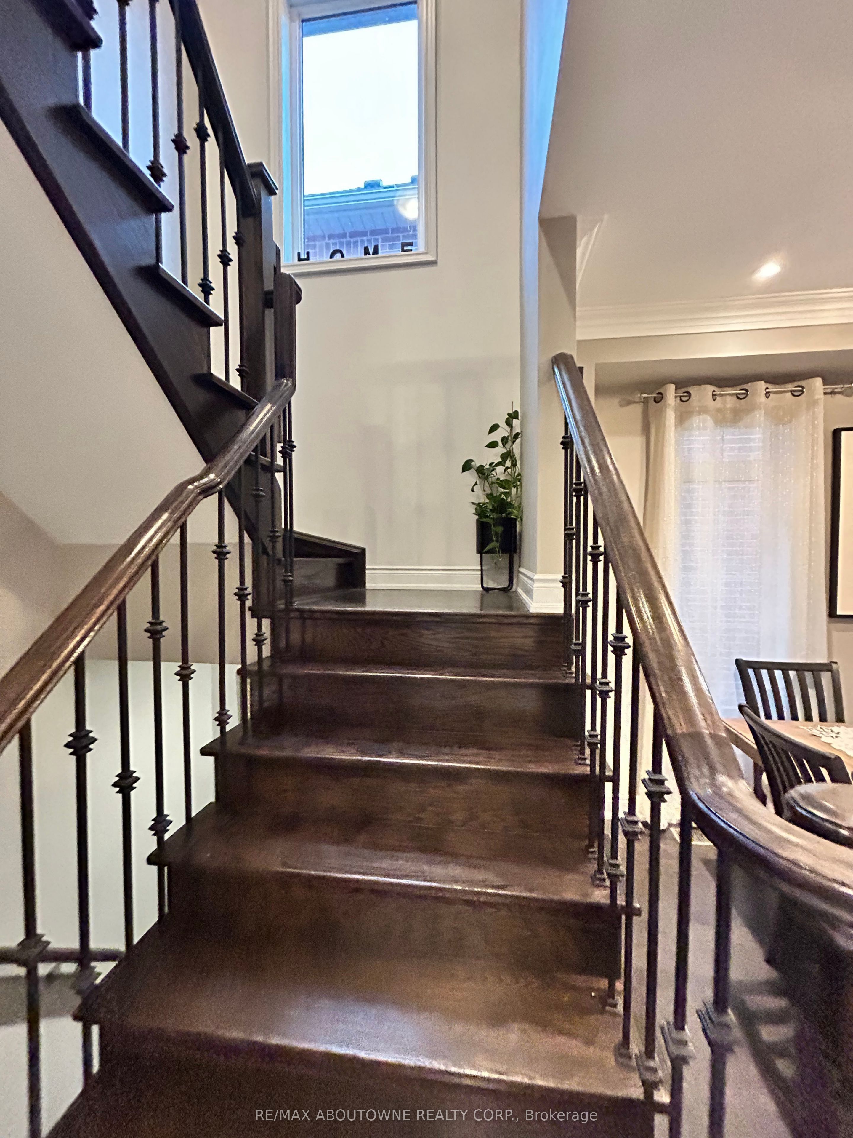 371 Hincks Drive, Milton ‣ W12653910 371 Hincks Drive, Milton ‣ W12653910