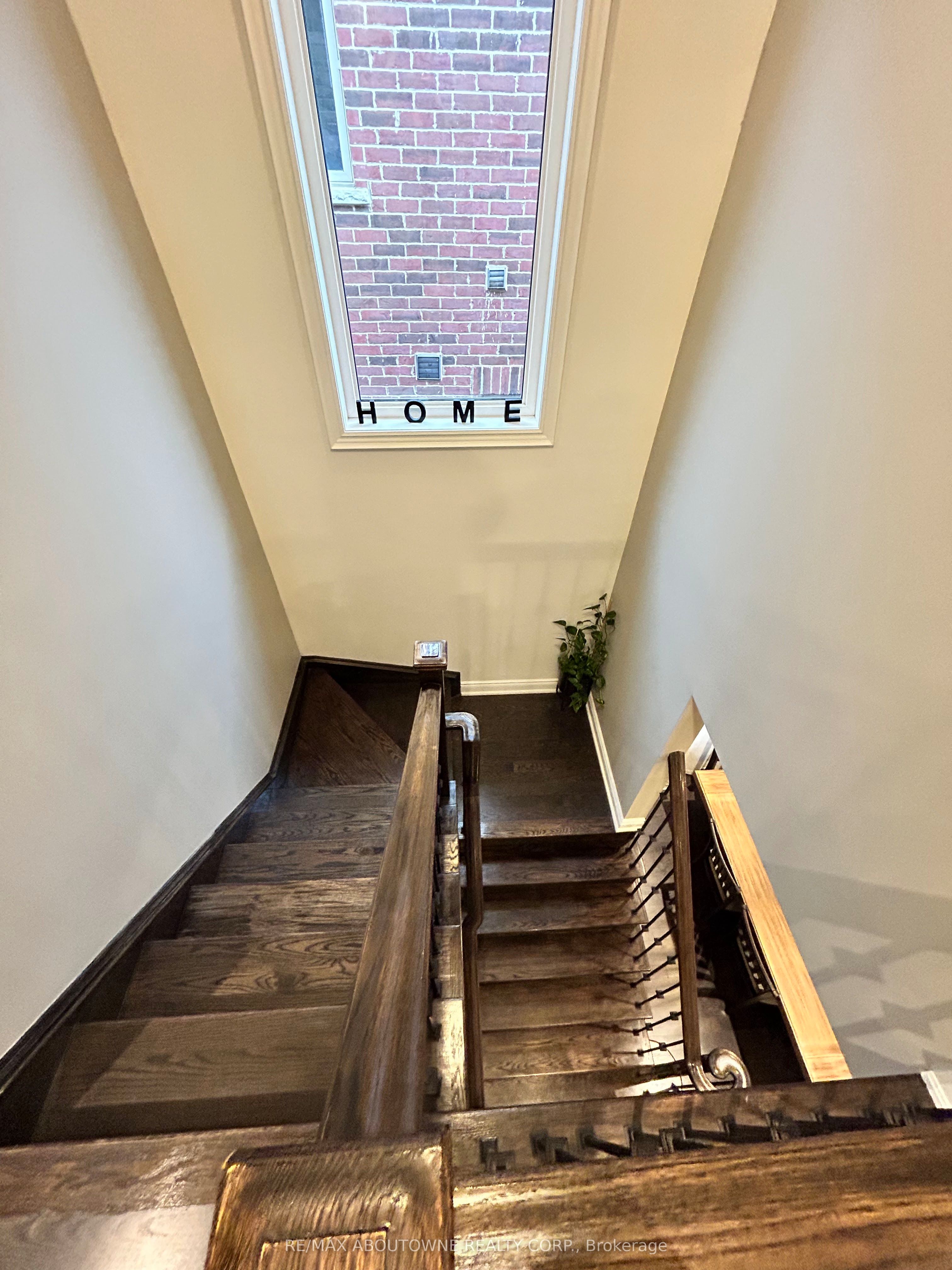 371 Hincks Drive, Milton ‣ W12653910 371 Hincks Drive, Milton ‣ W12653910