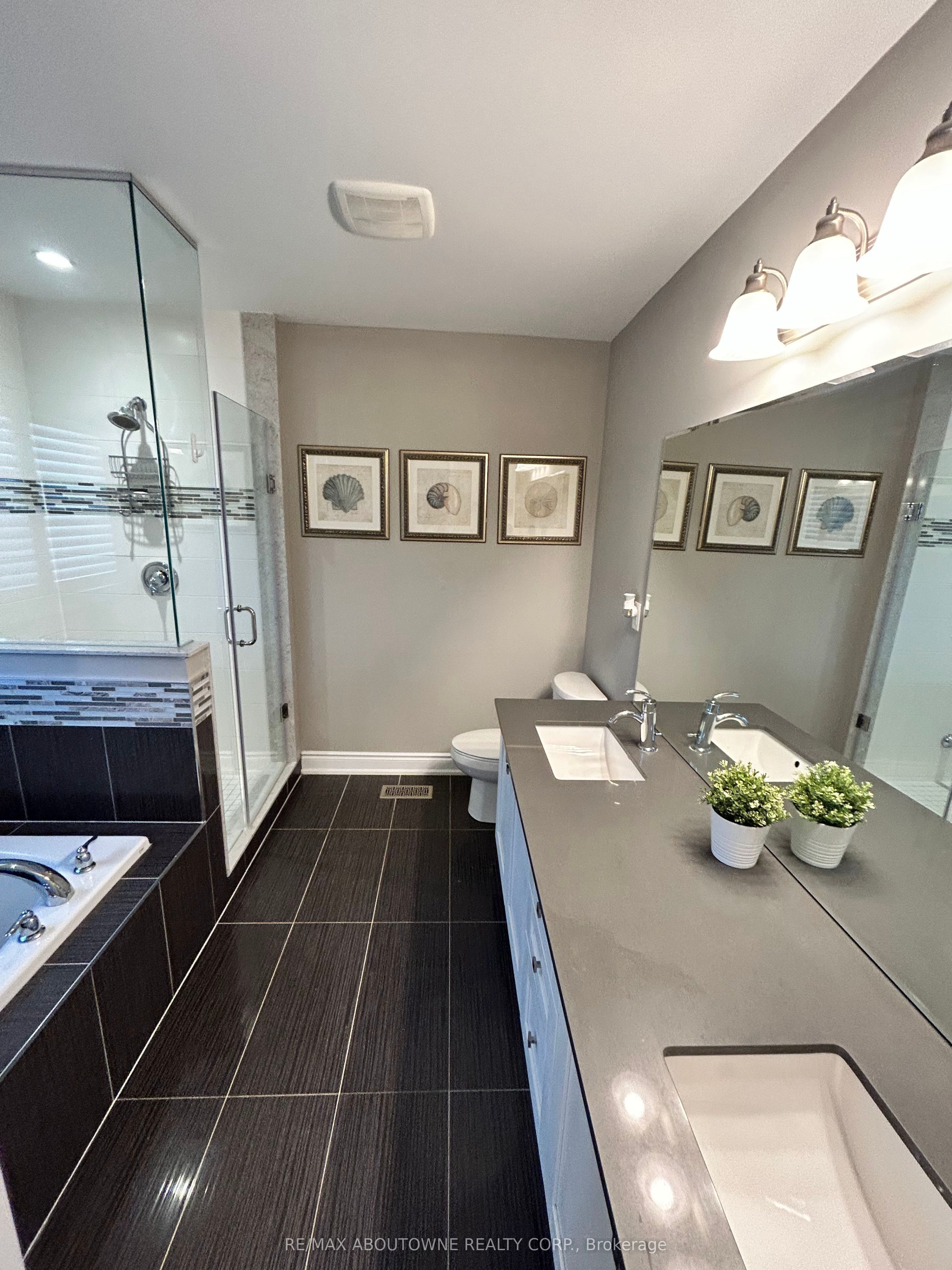 371 Hincks Drive, Milton ‣ W12653910 371 Hincks Drive, Milton ‣ W12653910