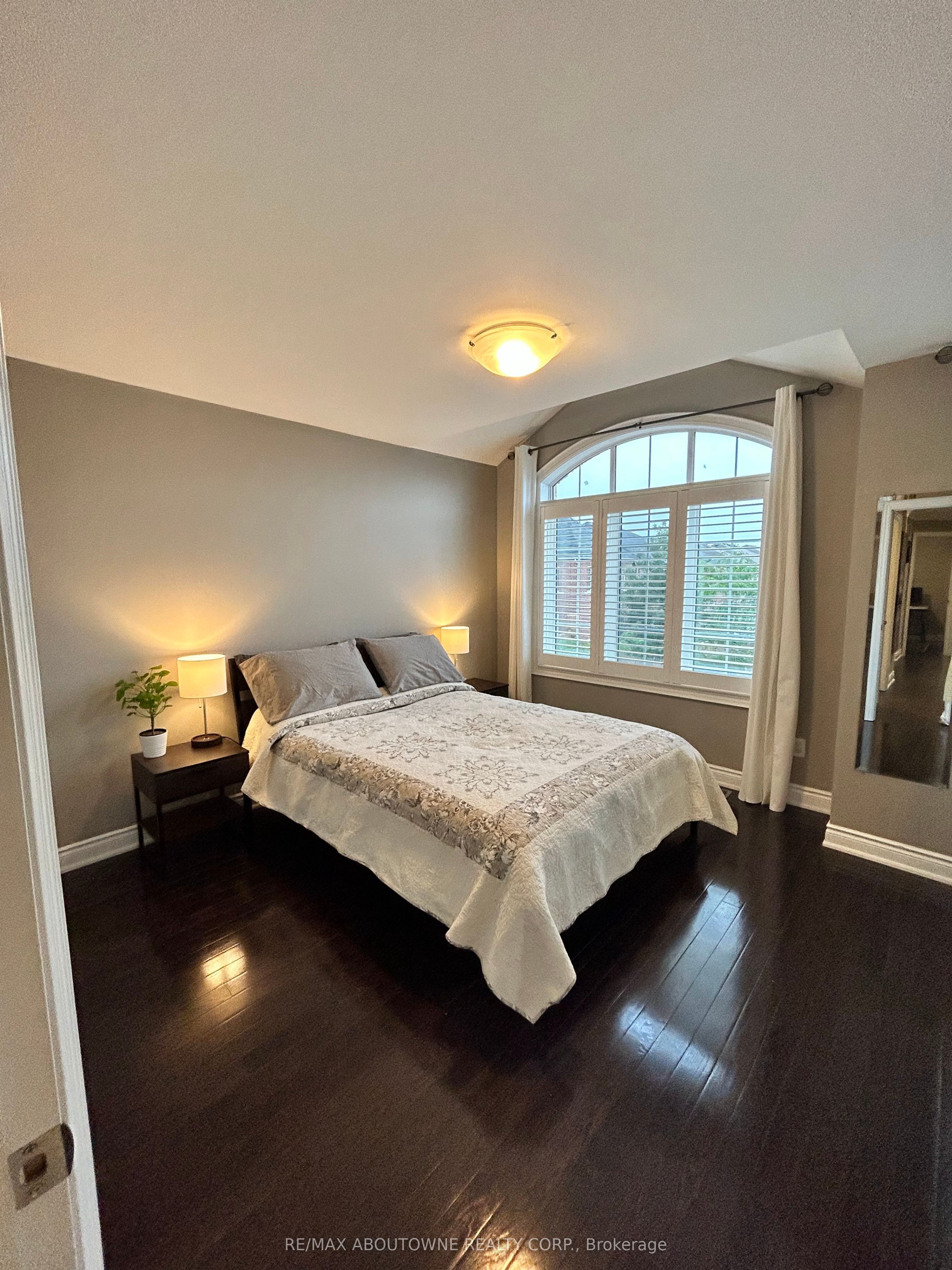 371 Hincks Drive, Milton ‣ W12653910 371 Hincks Drive, Milton ‣ W12653910