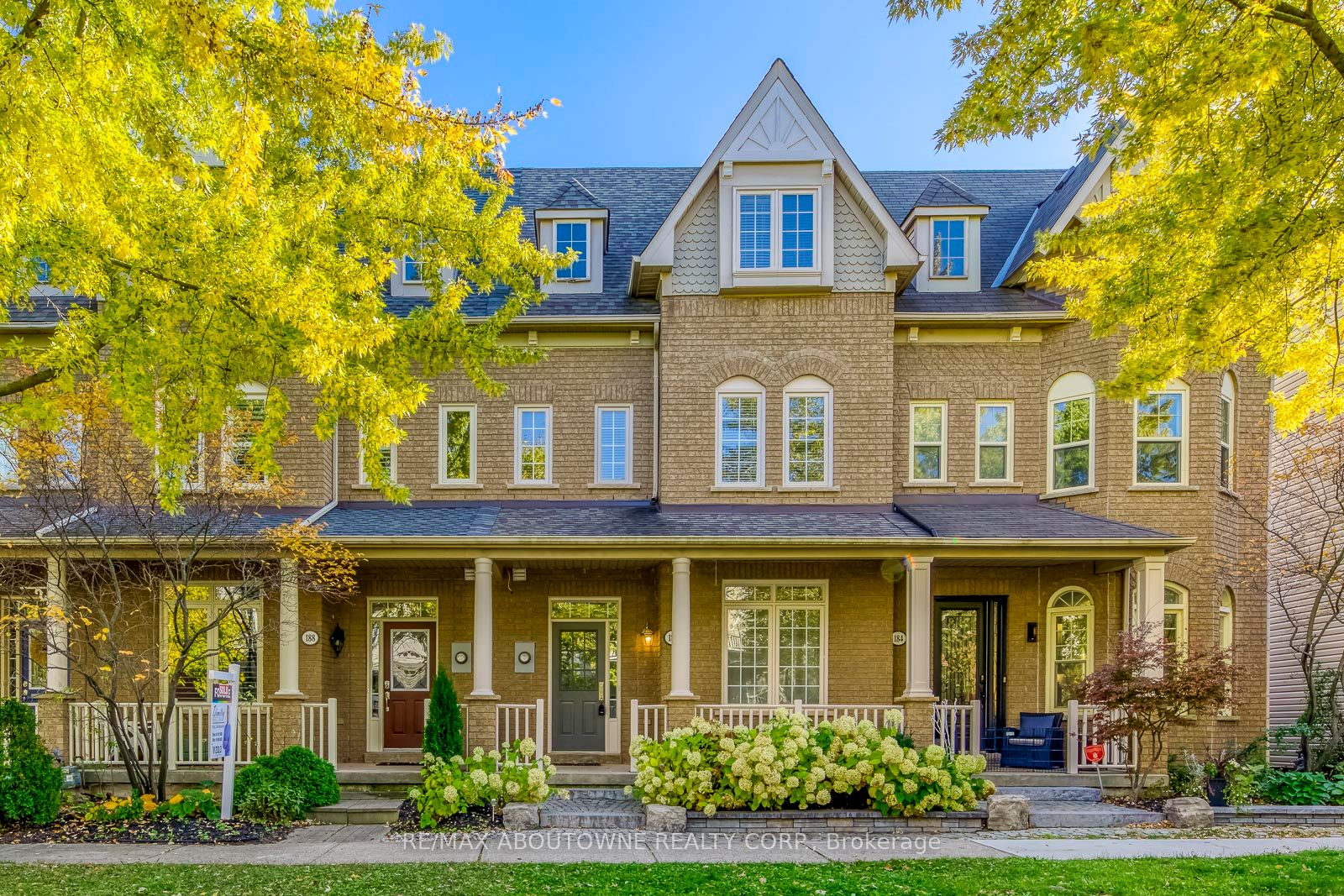 186 GATWICK Drive, Oakville