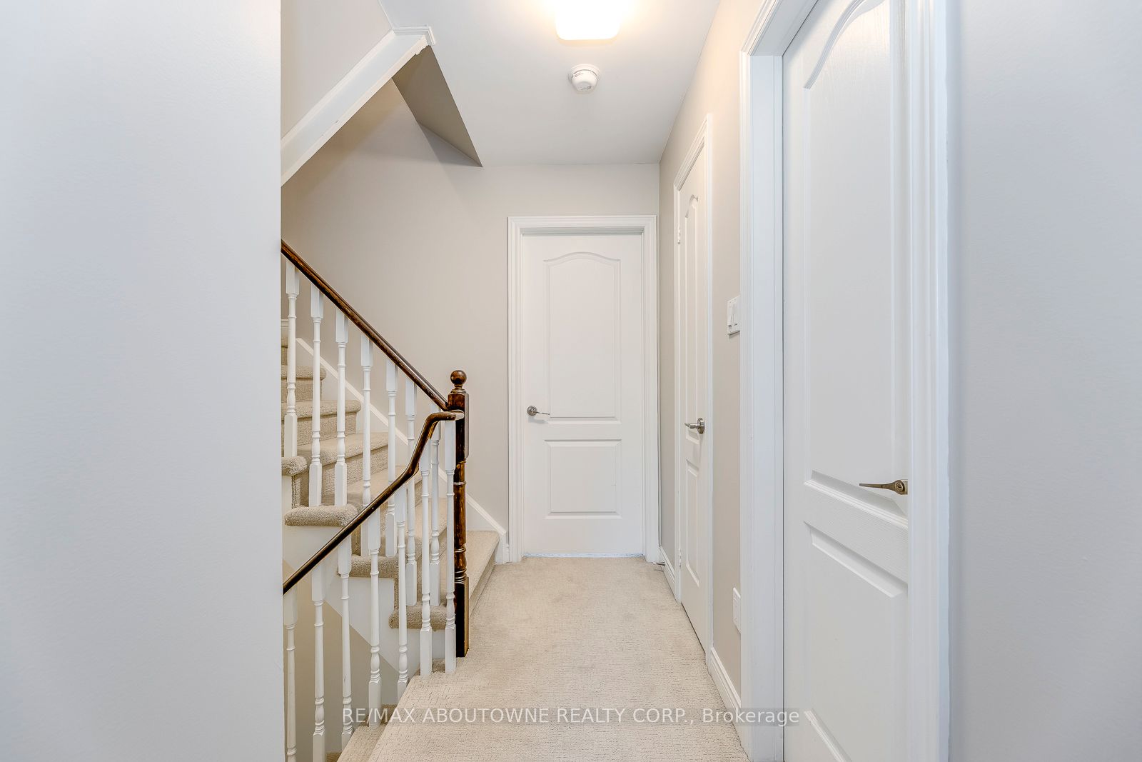 186 GATWICK Drive, Oakville ‣ W12656494 186 GATWICK Drive, Oakville ‣ W12656494