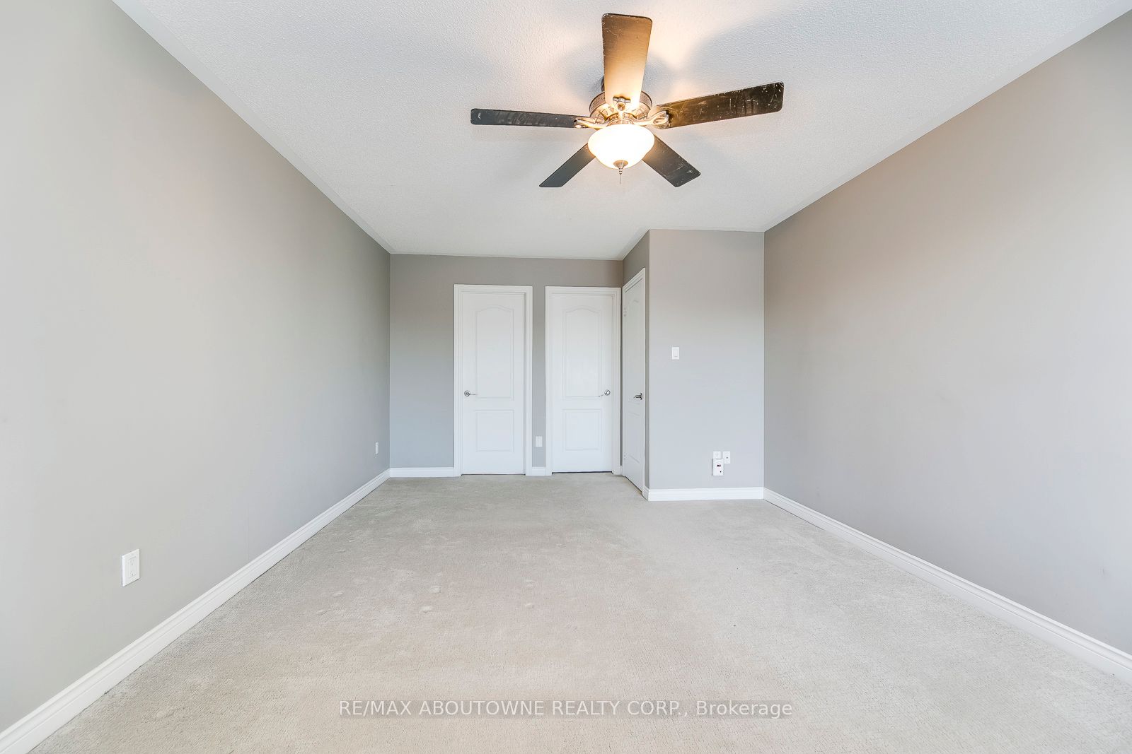 186 GATWICK Drive, Oakville ‣ W12656494 186 GATWICK Drive, Oakville ‣ W12656494