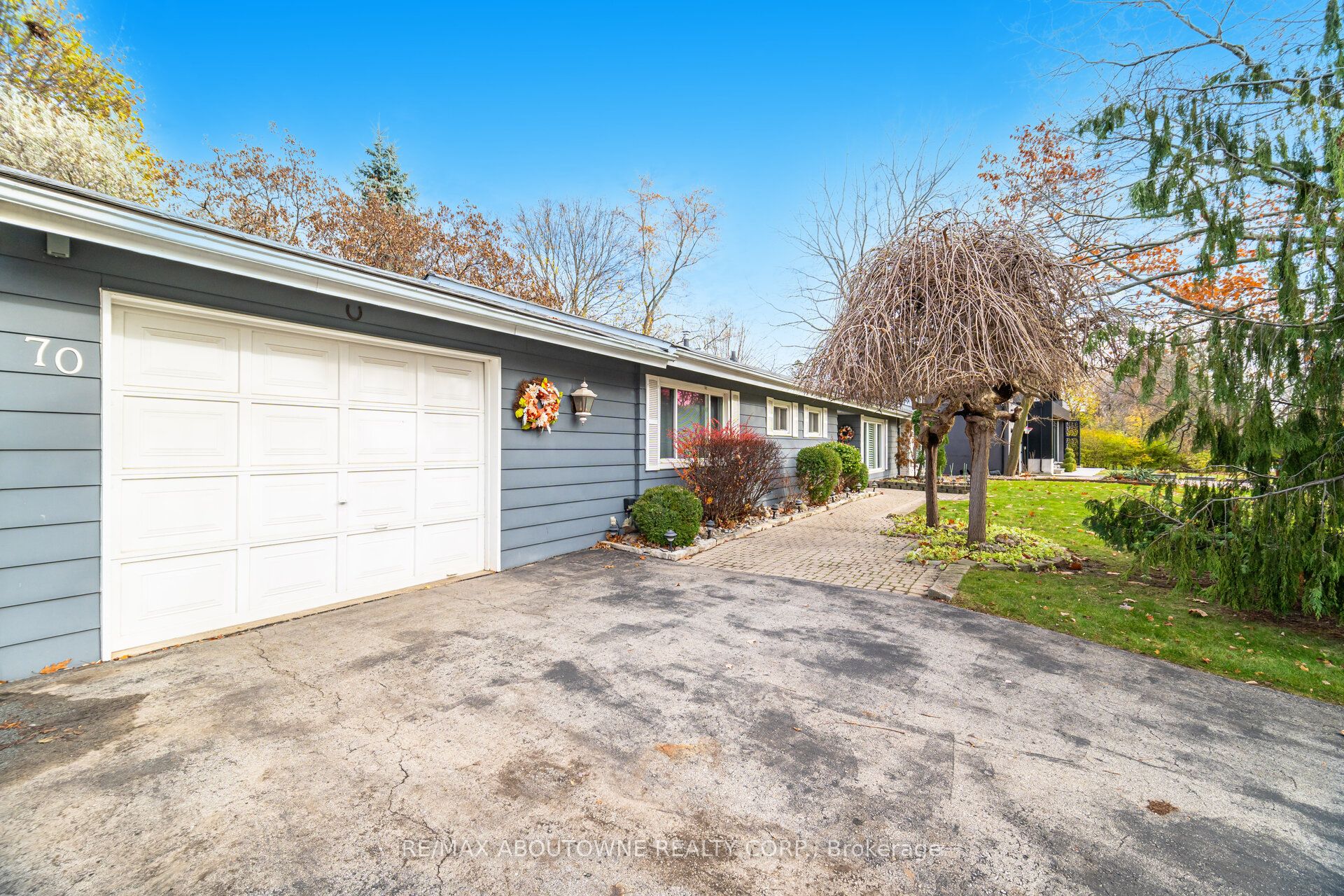 70 Germorda Drive, Oakville ‣ W12662084 70 Germorda Drive, Oakville ‣ W12662084