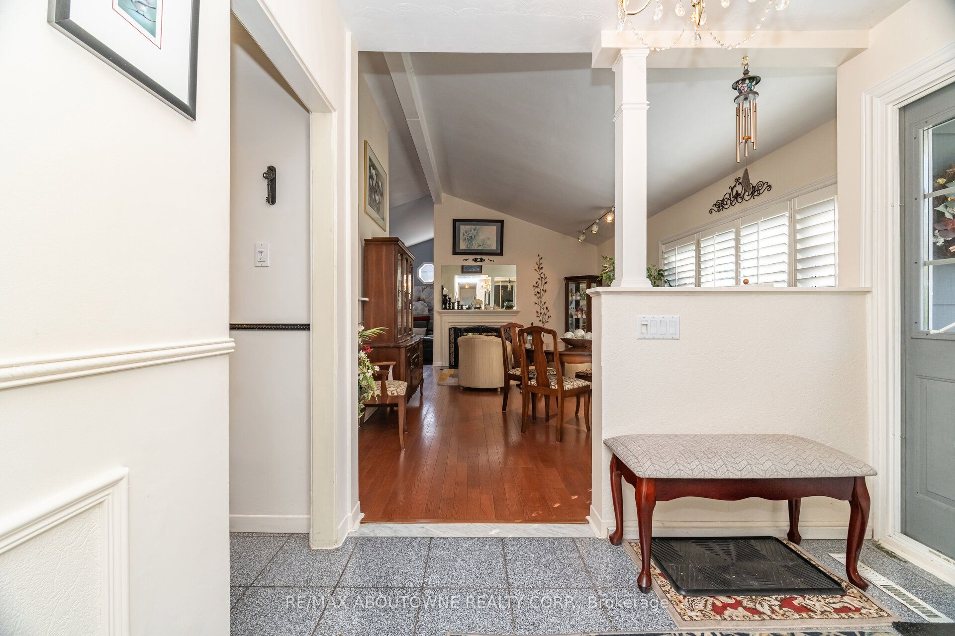 70 Germorda Drive, Oakville ‣ W12662084 70 Germorda Drive, Oakville ‣ W12662084