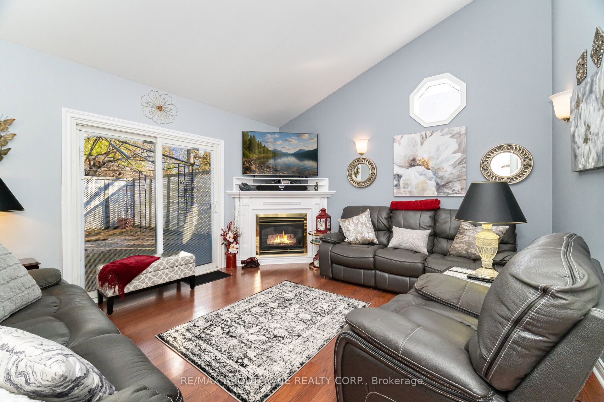 70 Germorda Drive, Oakville ‣ W12662084 70 Germorda Drive, Oakville ‣ W12662084