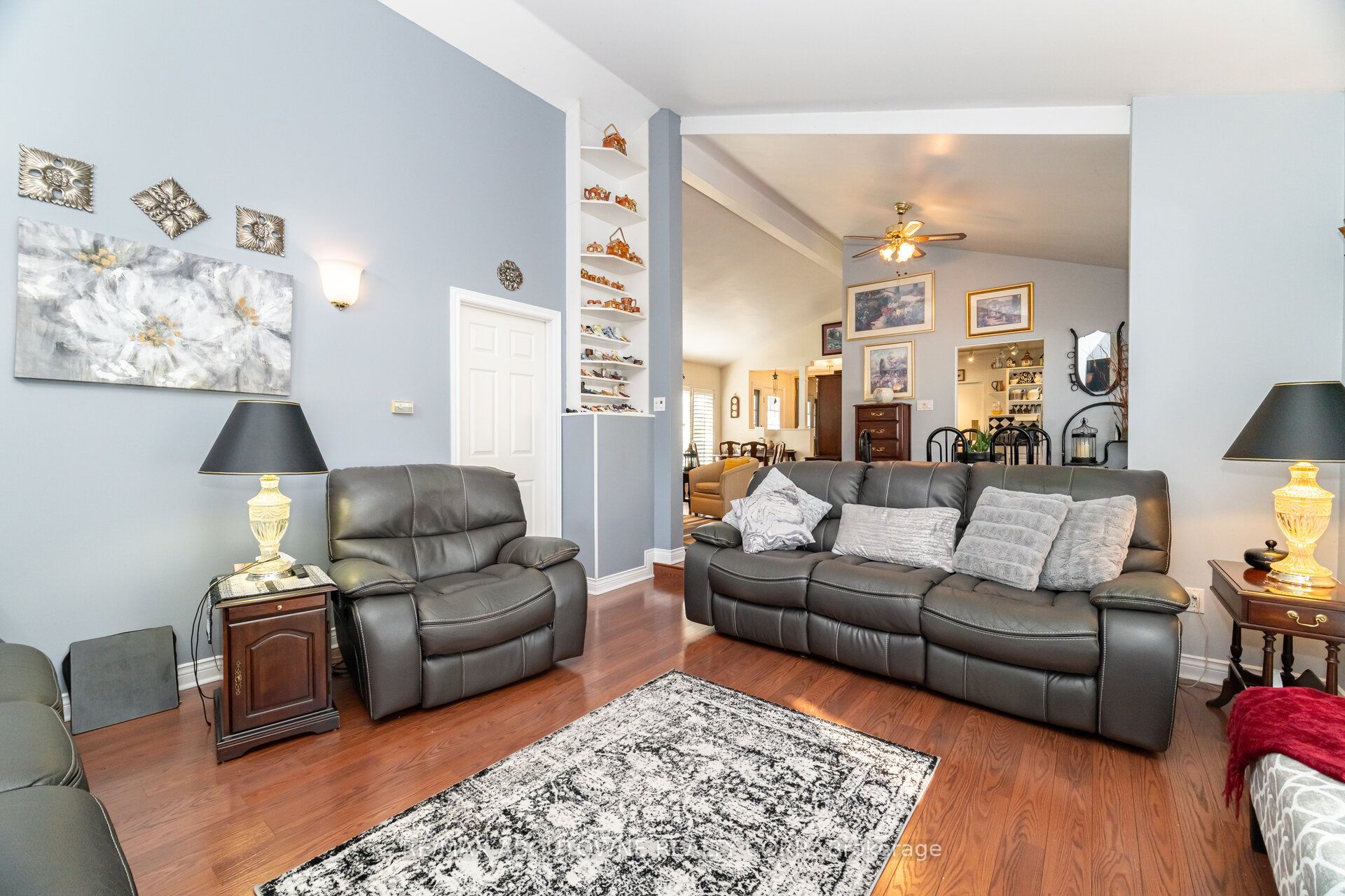 70 Germorda Drive, Oakville ‣ W12662084 70 Germorda Drive, Oakville ‣ W12662084