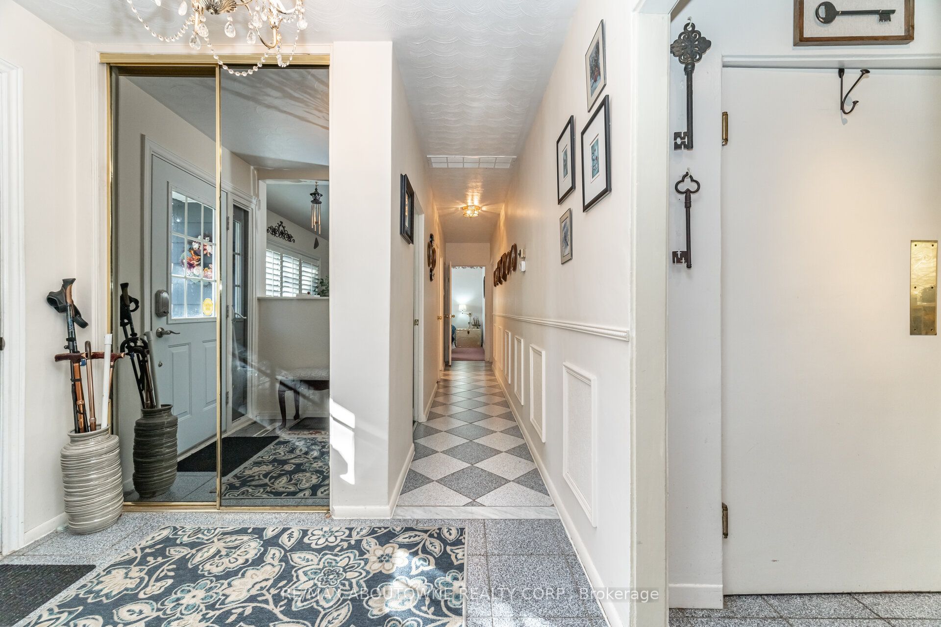 70 Germorda Drive, Oakville ‣ W12662084 70 Germorda Drive, Oakville ‣ W12662084