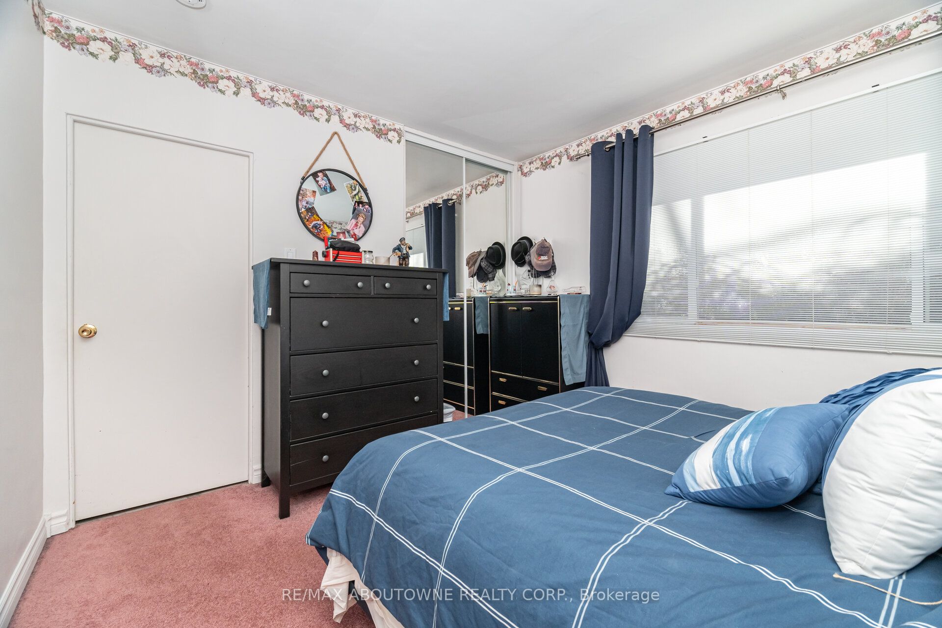 70 Germorda Drive, Oakville ‣ W12662084 70 Germorda Drive, Oakville ‣ W12662084