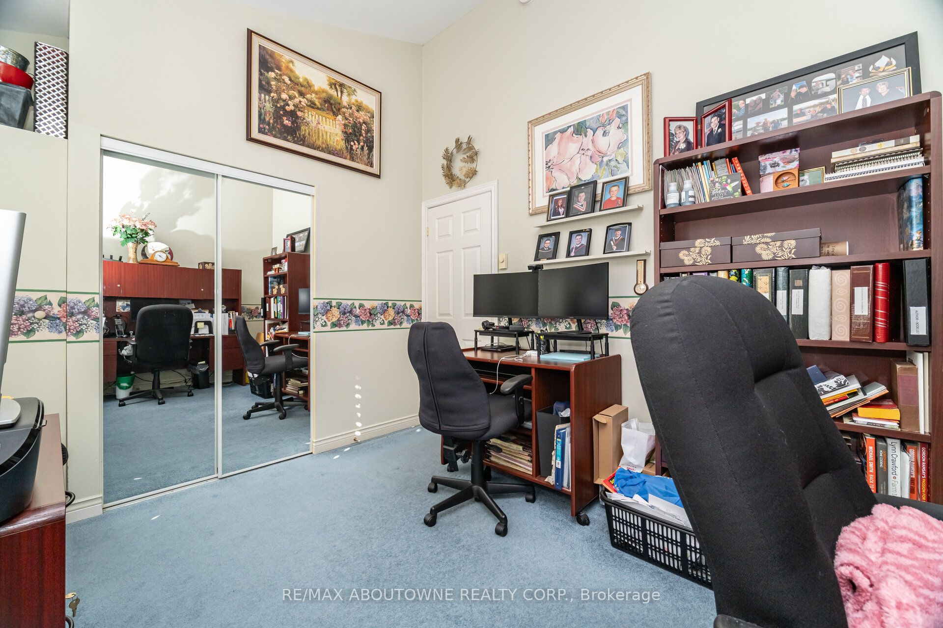 70 Germorda Drive, Oakville ‣ W12662084 70 Germorda Drive, Oakville ‣ W12662084