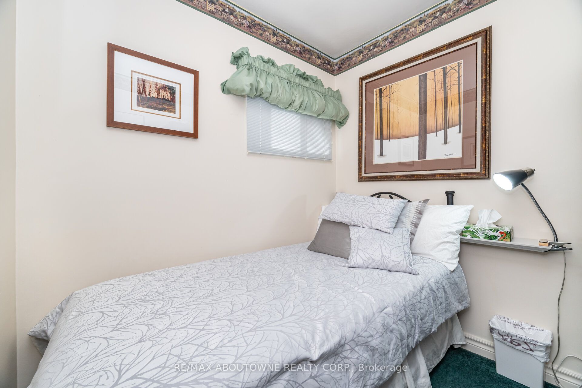 70 Germorda Drive, Oakville ‣ W12662084 70 Germorda Drive, Oakville ‣ W12662084