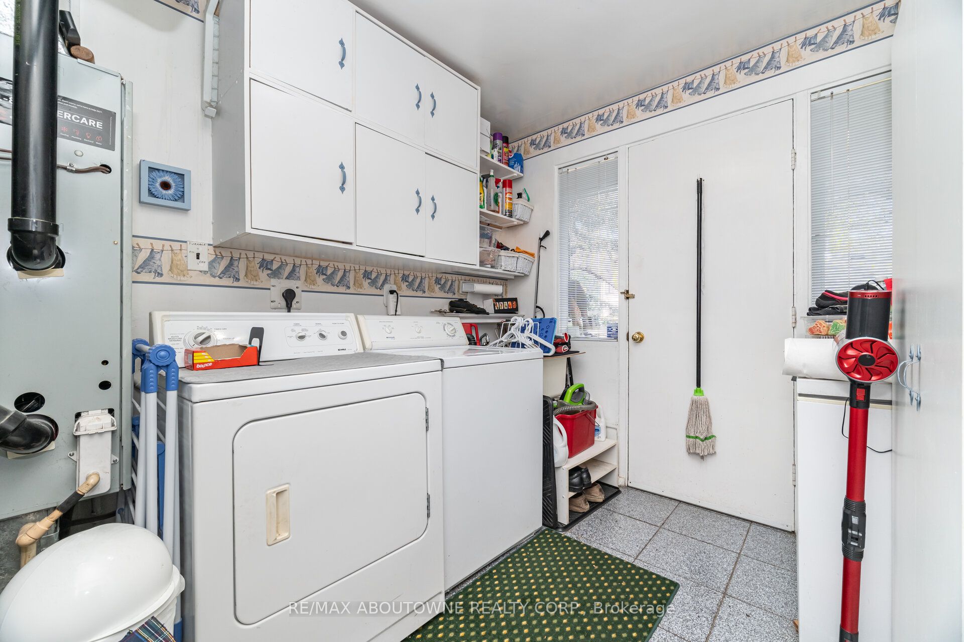 70 Germorda Drive, Oakville ‣ W12662084 70 Germorda Drive, Oakville ‣ W12662084