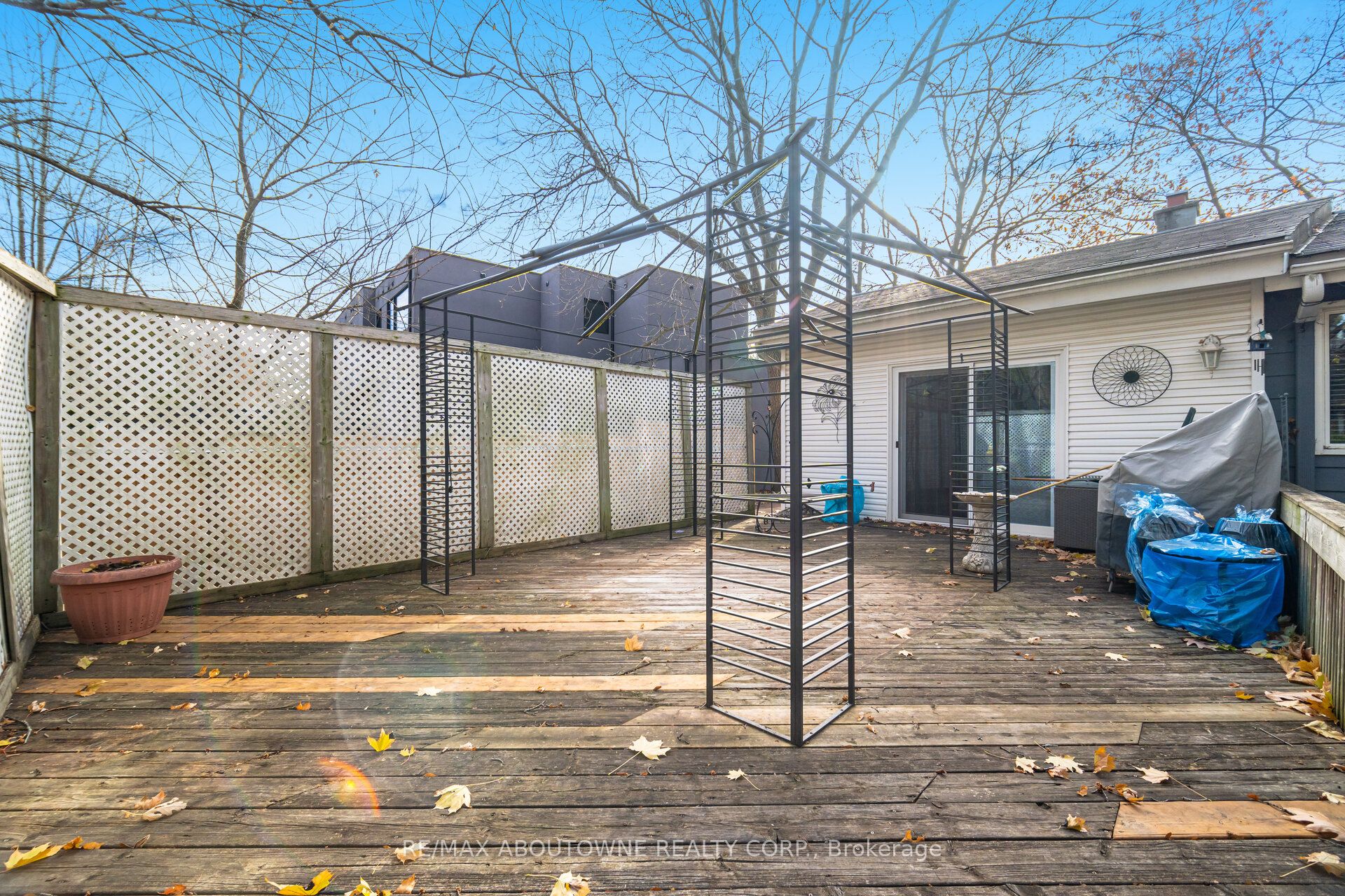 70 Germorda Drive, Oakville ‣ W12662084 70 Germorda Drive, Oakville ‣ W12662084