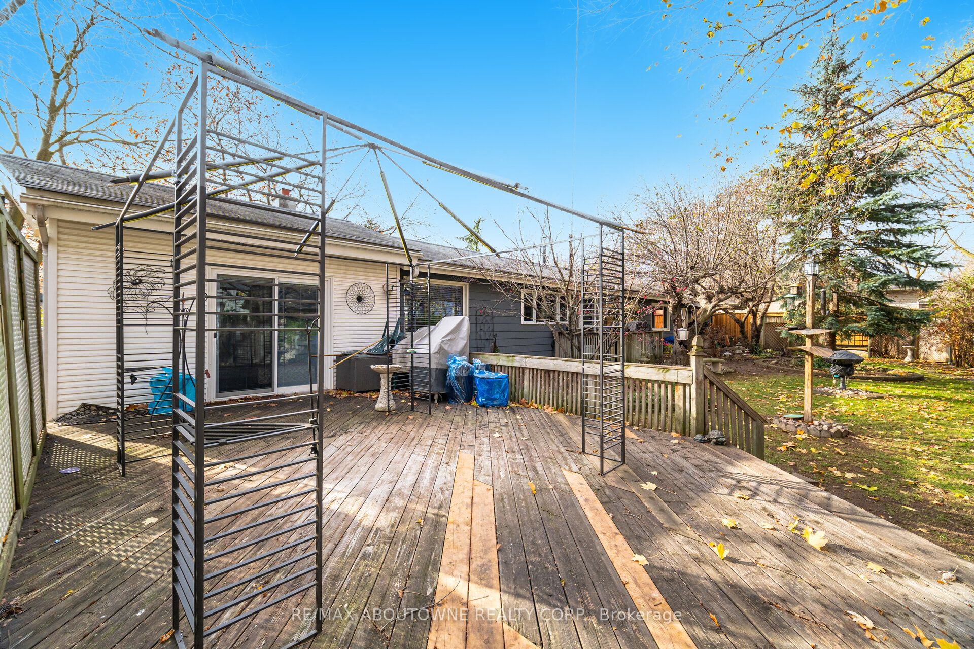 70 Germorda Drive, Oakville ‣ W12662084 70 Germorda Drive, Oakville ‣ W12662084