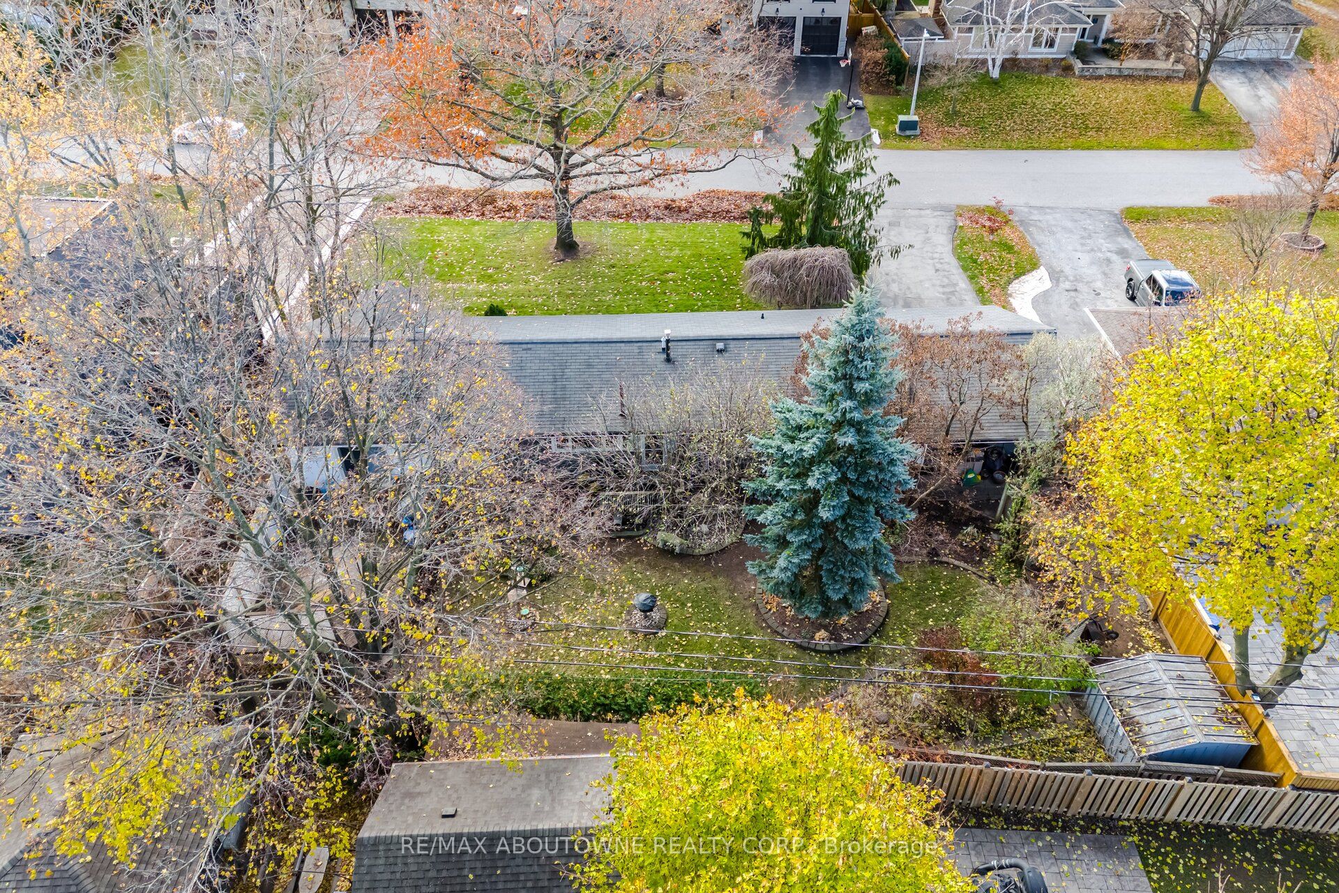 70 Germorda Drive, Oakville ‣ W12662084 70 Germorda Drive, Oakville ‣ W12662084