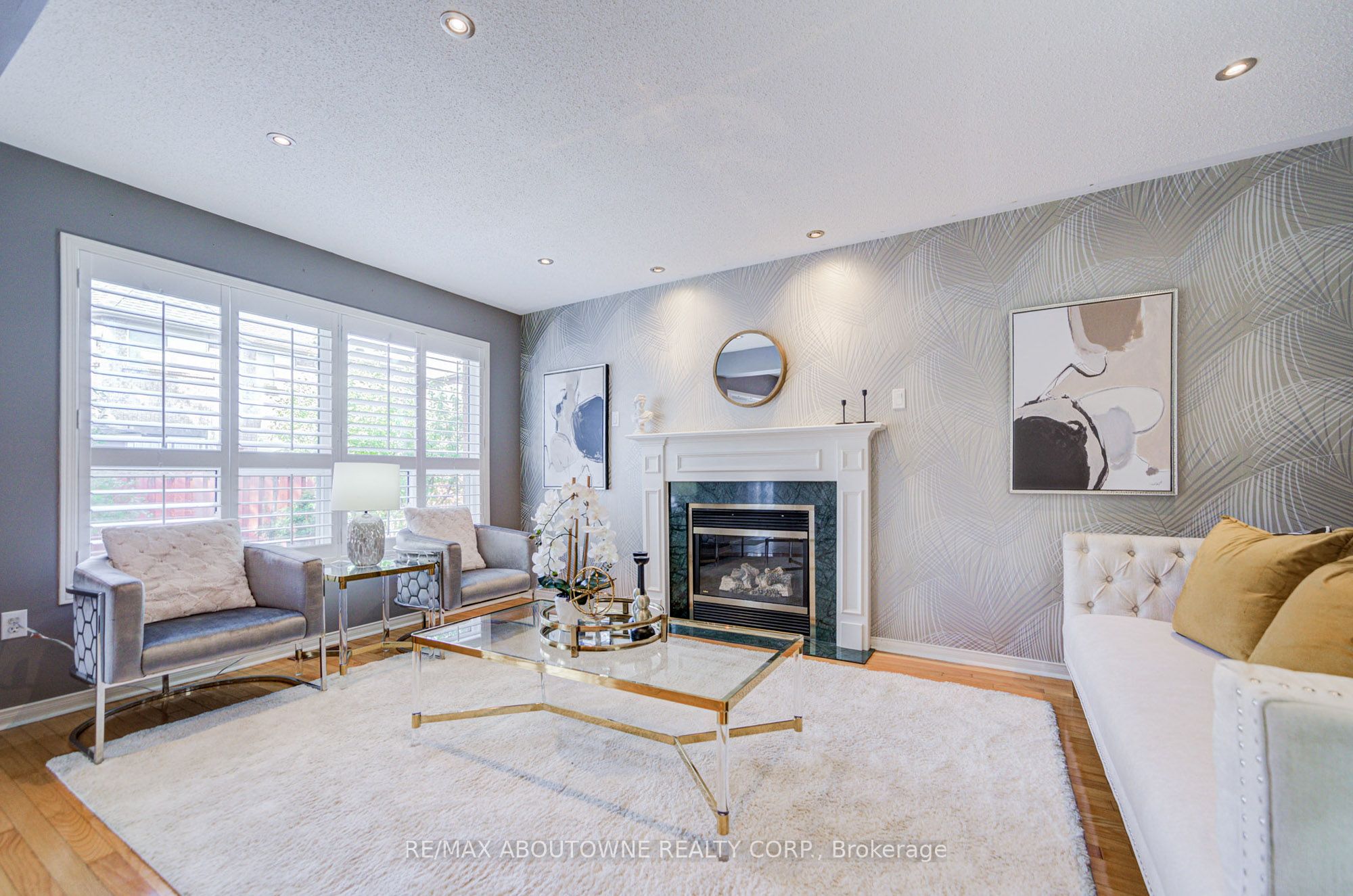 3041 Caulfield Crescent, Mississauga ‣ W12672902 3041 Caulfield Crescent, Mississauga ‣ W12672902