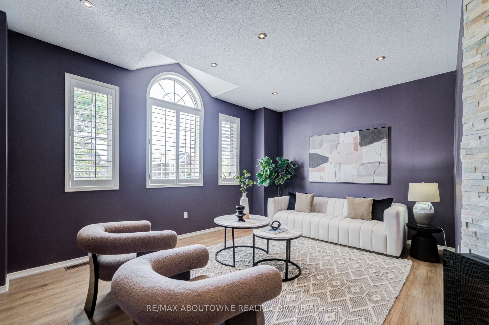 3041 Caulfield Crescent, Mississauga ‣ W12672902 3041 Caulfield Crescent, Mississauga ‣ W12672902