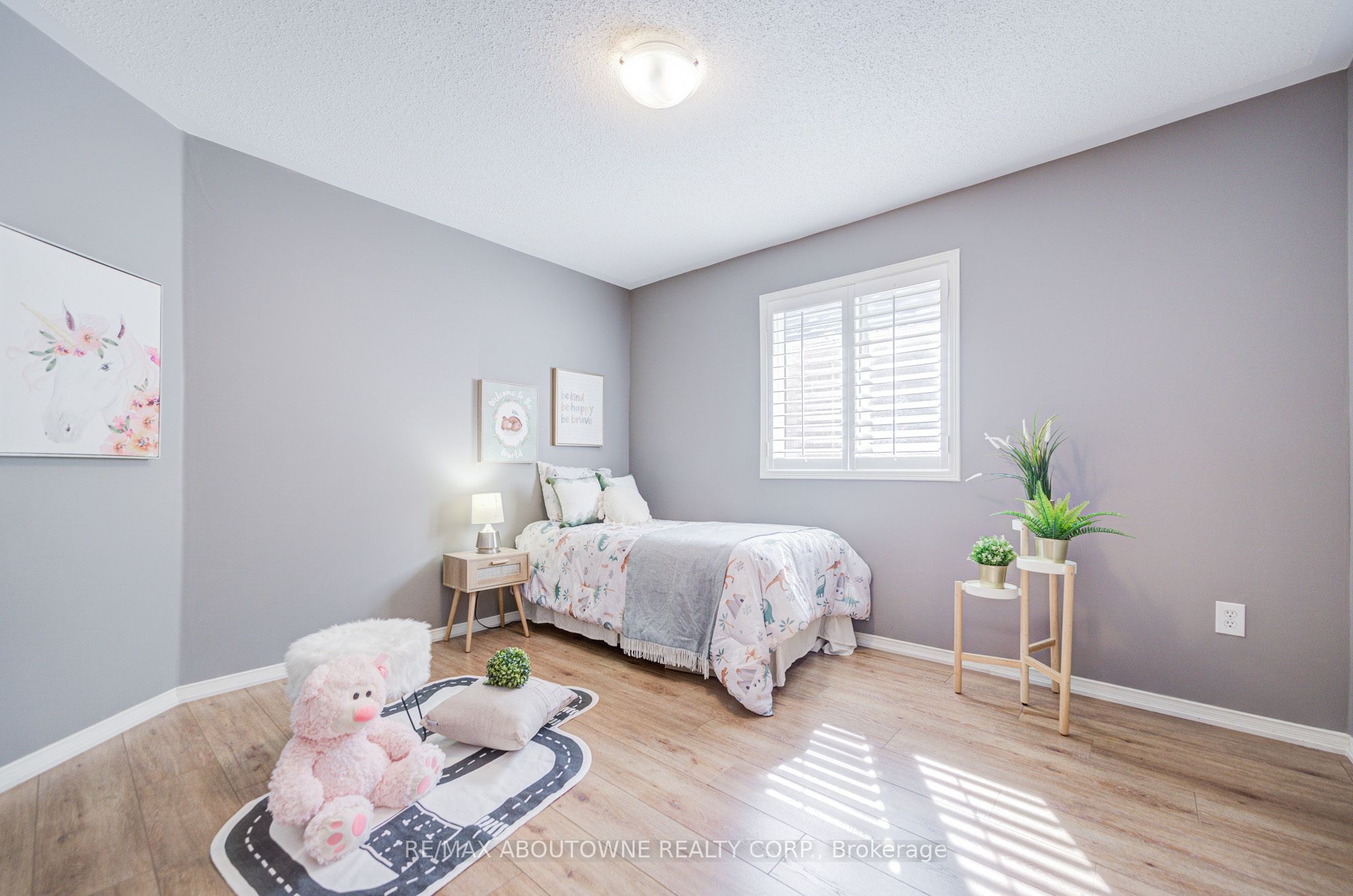 3041 Caulfield Crescent, Mississauga ‣ W12672902 3041 Caulfield Crescent, Mississauga ‣ W12672902