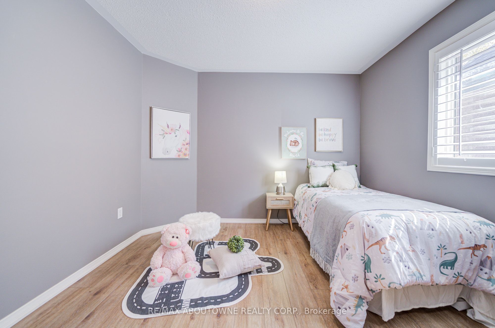 3041 Caulfield Crescent, Mississauga ‣ W12672902 3041 Caulfield Crescent, Mississauga ‣ W12672902