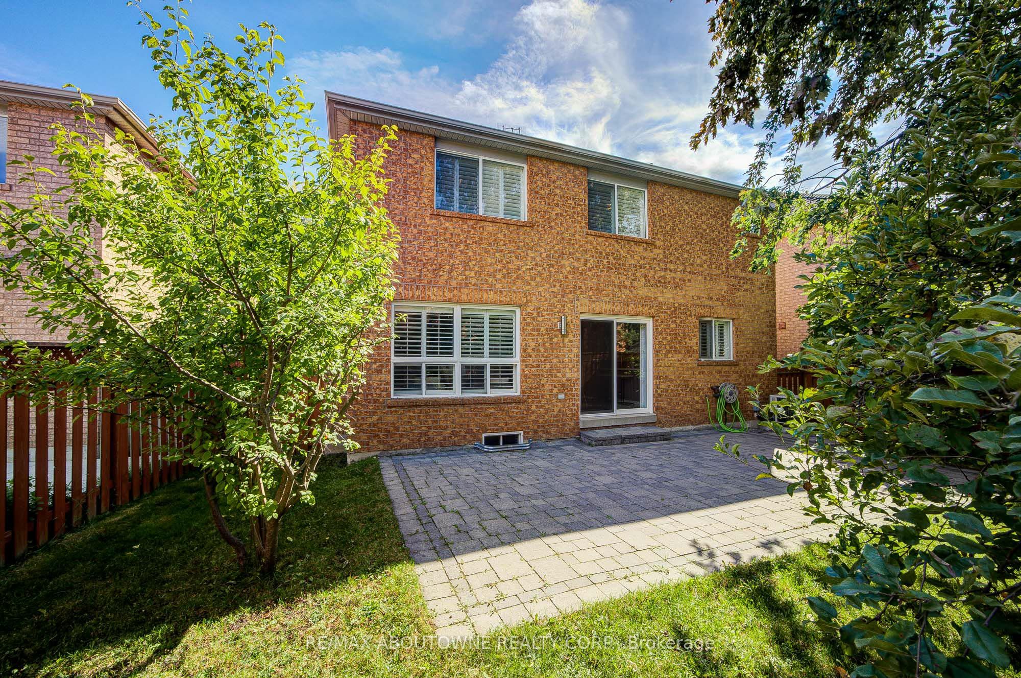 3041 Caulfield Crescent, Mississauga ‣ W12672902 3041 Caulfield Crescent, Mississauga ‣ W12672902