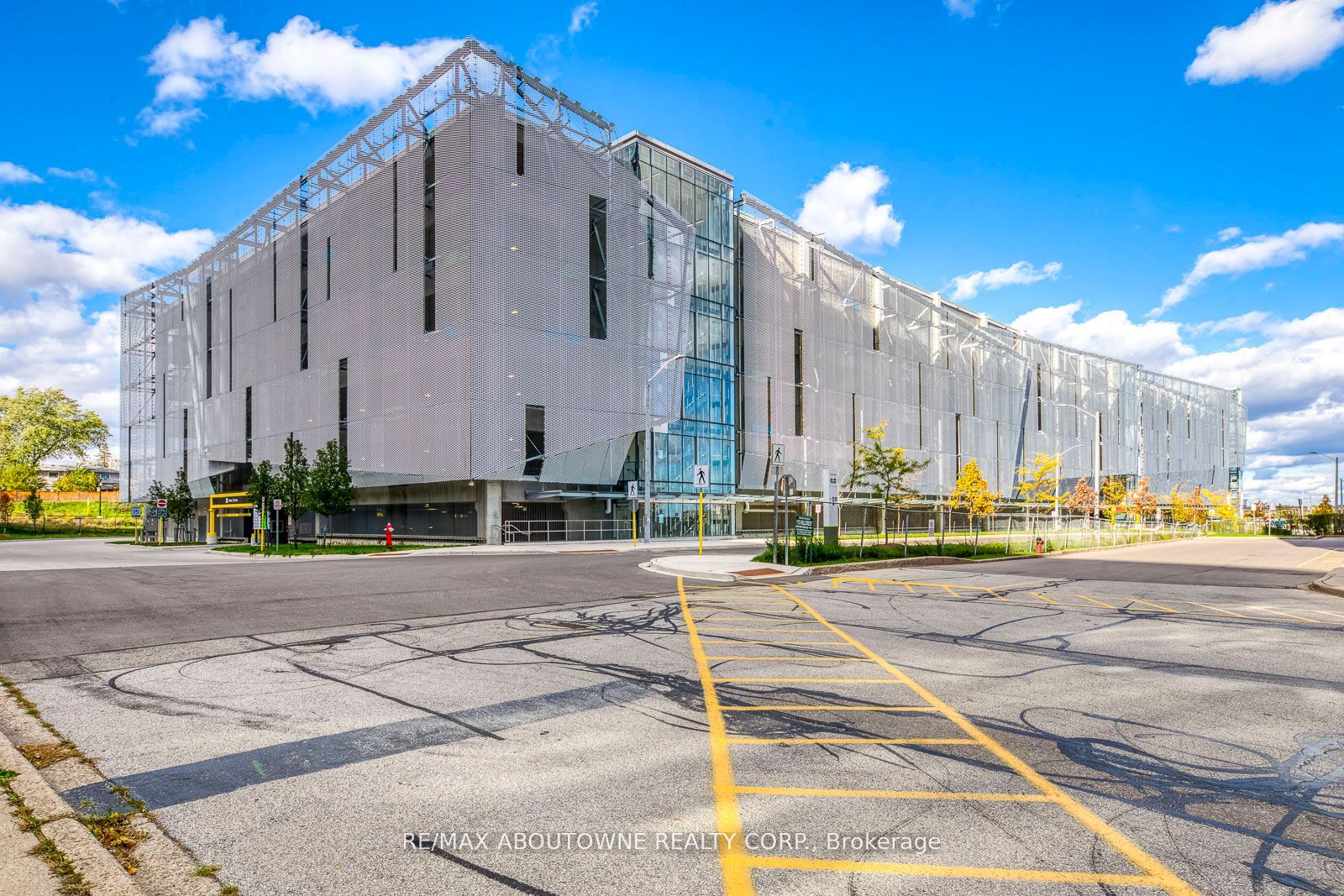 367 – 101 Bristol Road, Mississauga