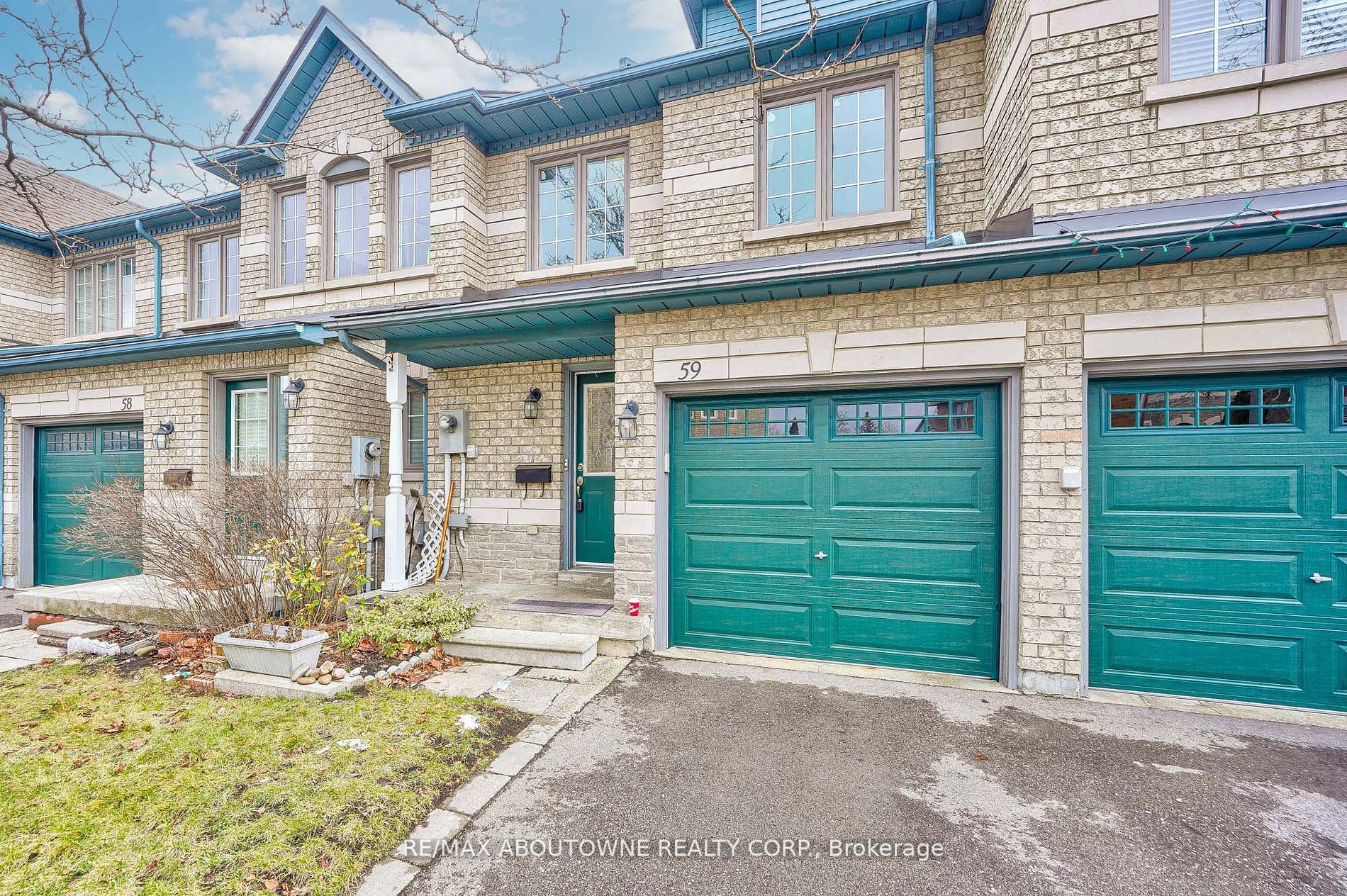 59 – 455 Apache Court, Mississauga