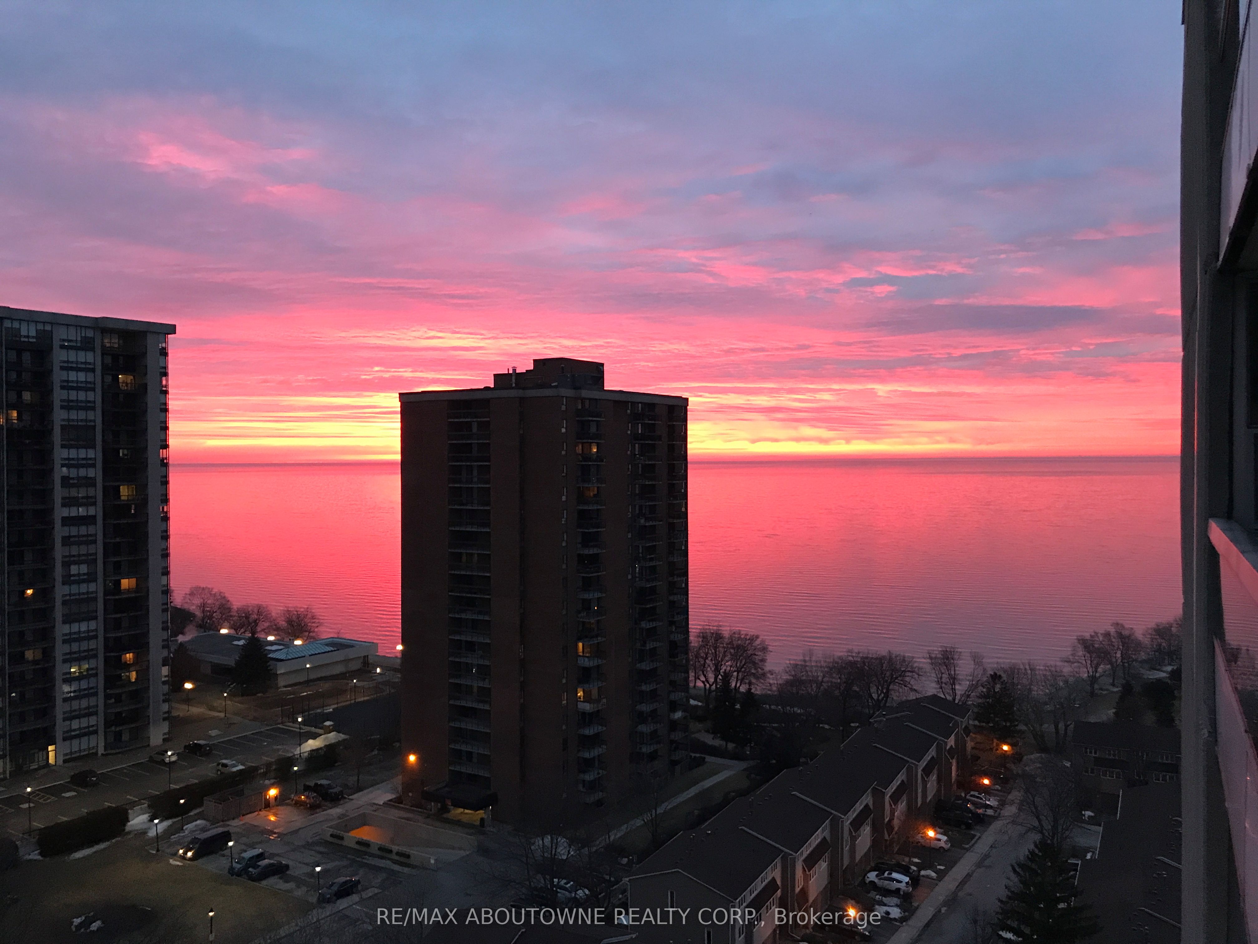 1704 – 2263 Marine Drive, Oakville
