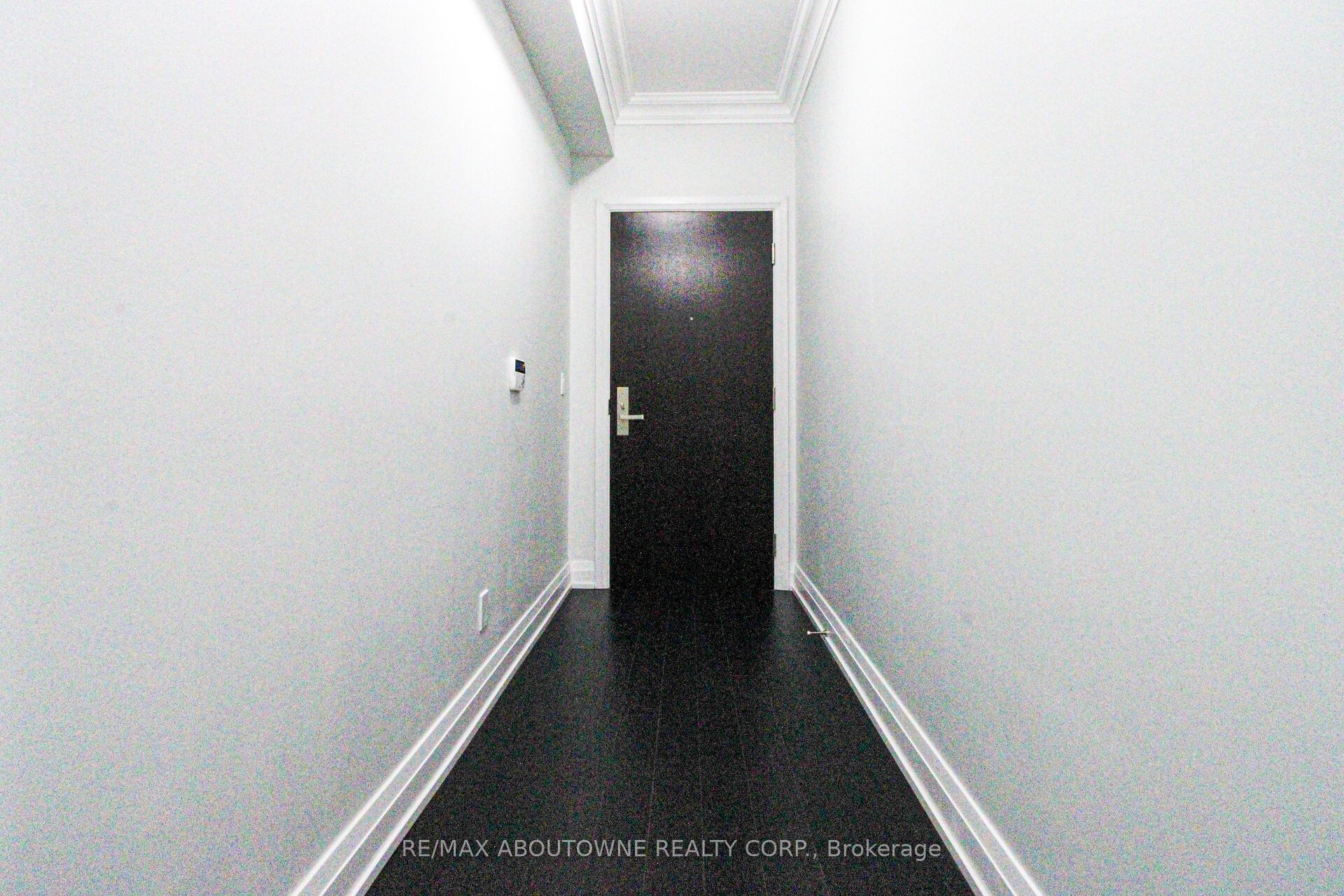 03 – 65 Speers Road, Oakville ‣ W12707342 03 – 65 Speers Road, Oakville ‣ W12707342