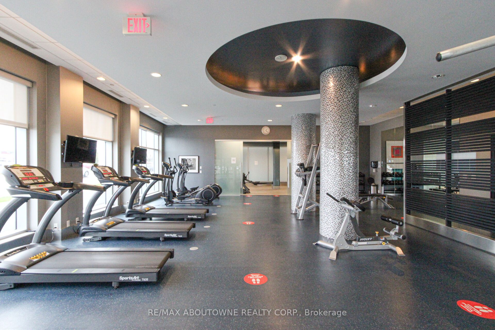 03 – 65 Speers Road, Oakville ‣ W12707342 03 – 65 Speers Road, Oakville ‣ W12707342