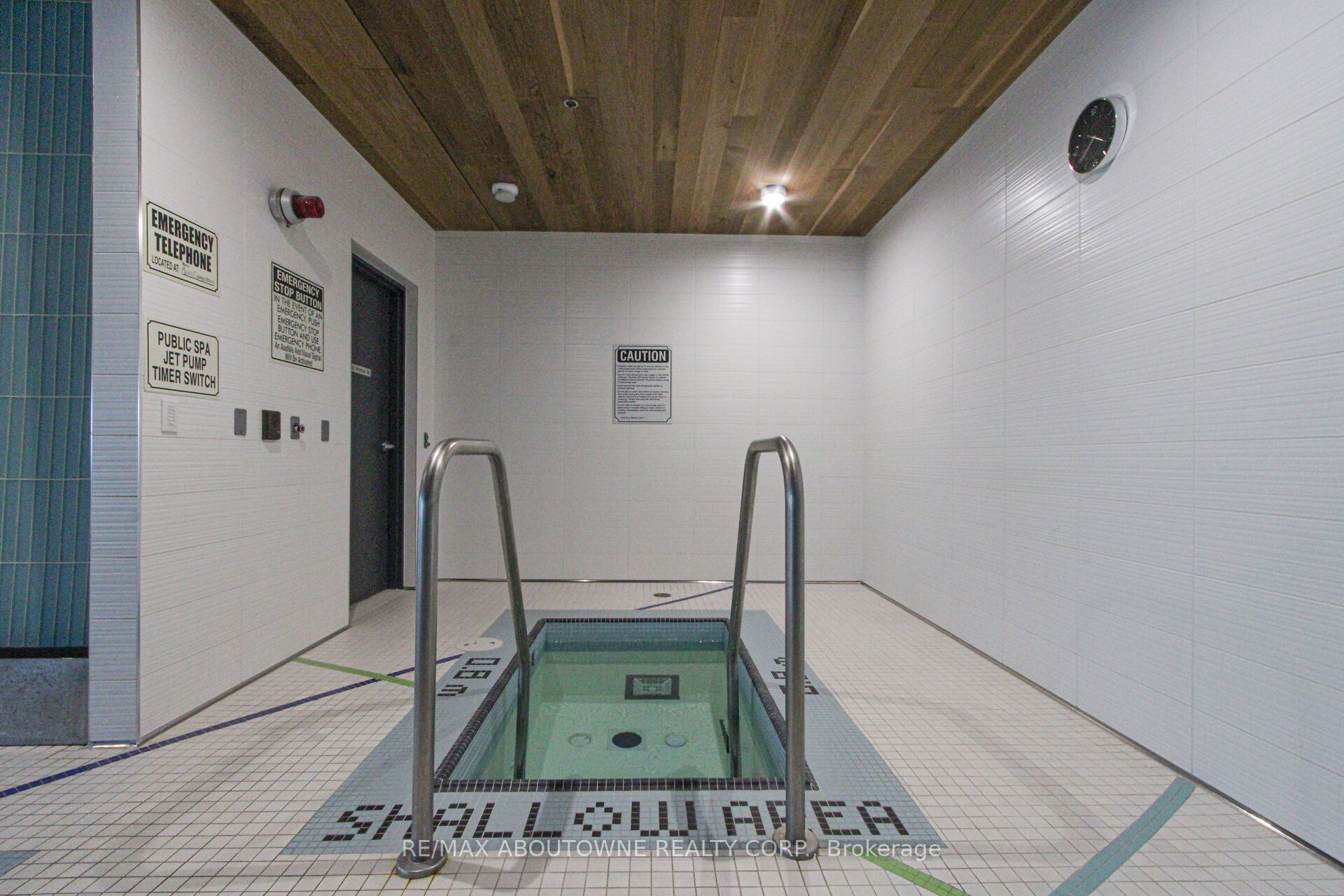 03 – 65 Speers Road, Oakville ‣ W12707342 03 – 65 Speers Road, Oakville ‣ W12707342