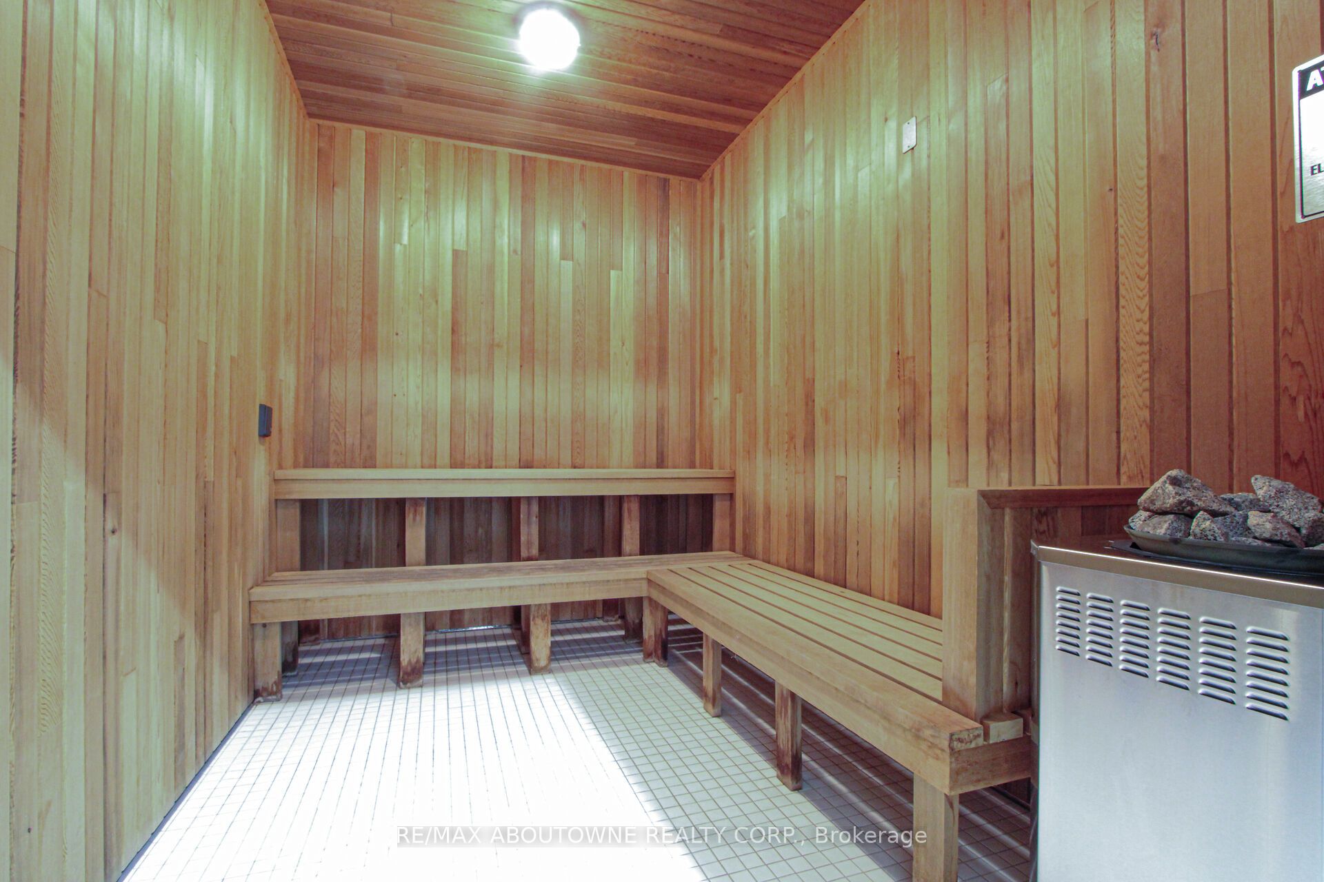 03 – 65 Speers Road, Oakville ‣ W12707342 03 – 65 Speers Road, Oakville ‣ W12707342