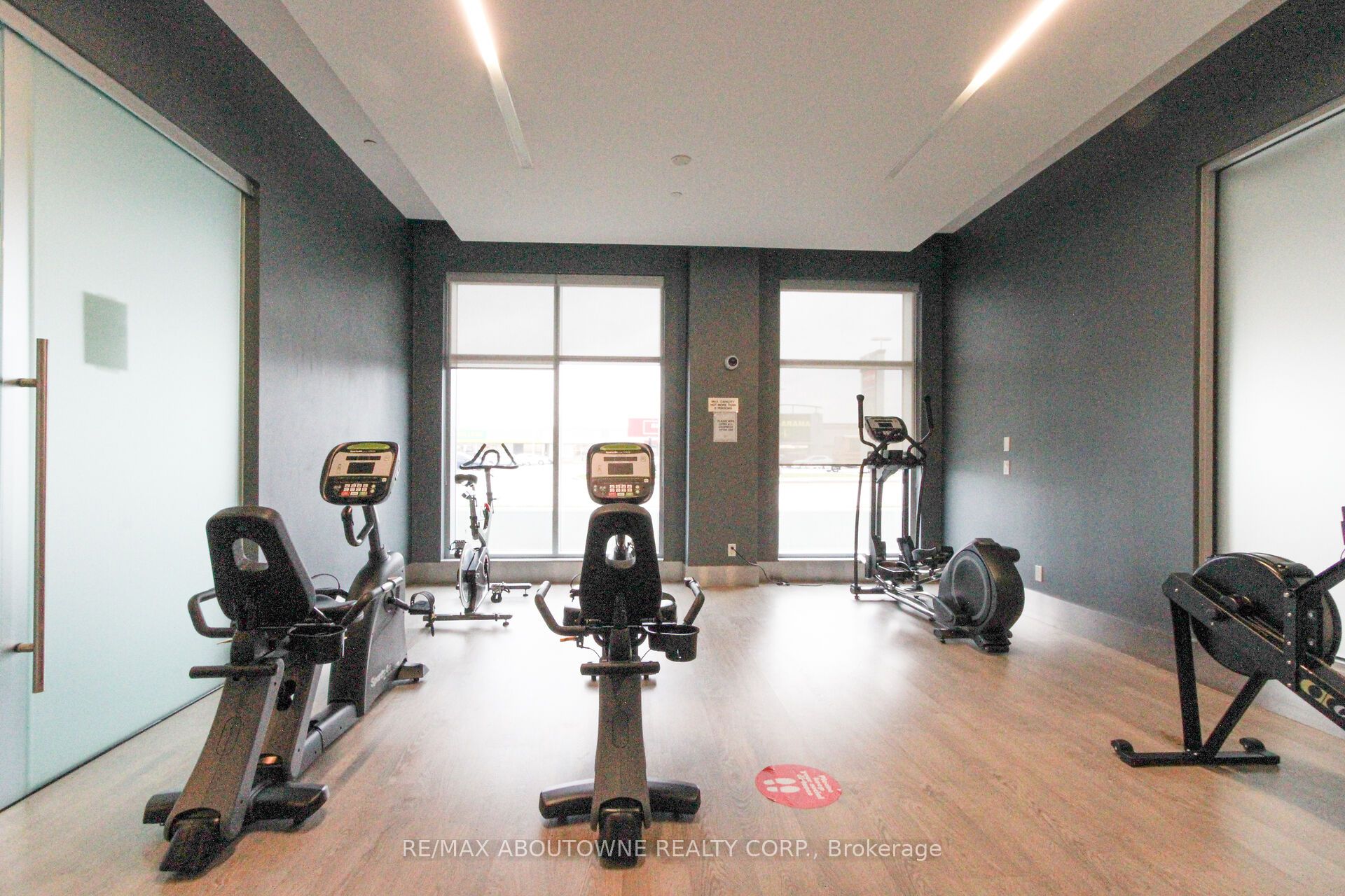 03 – 65 Speers Road, Oakville ‣ W12707342 03 – 65 Speers Road, Oakville ‣ W12707342