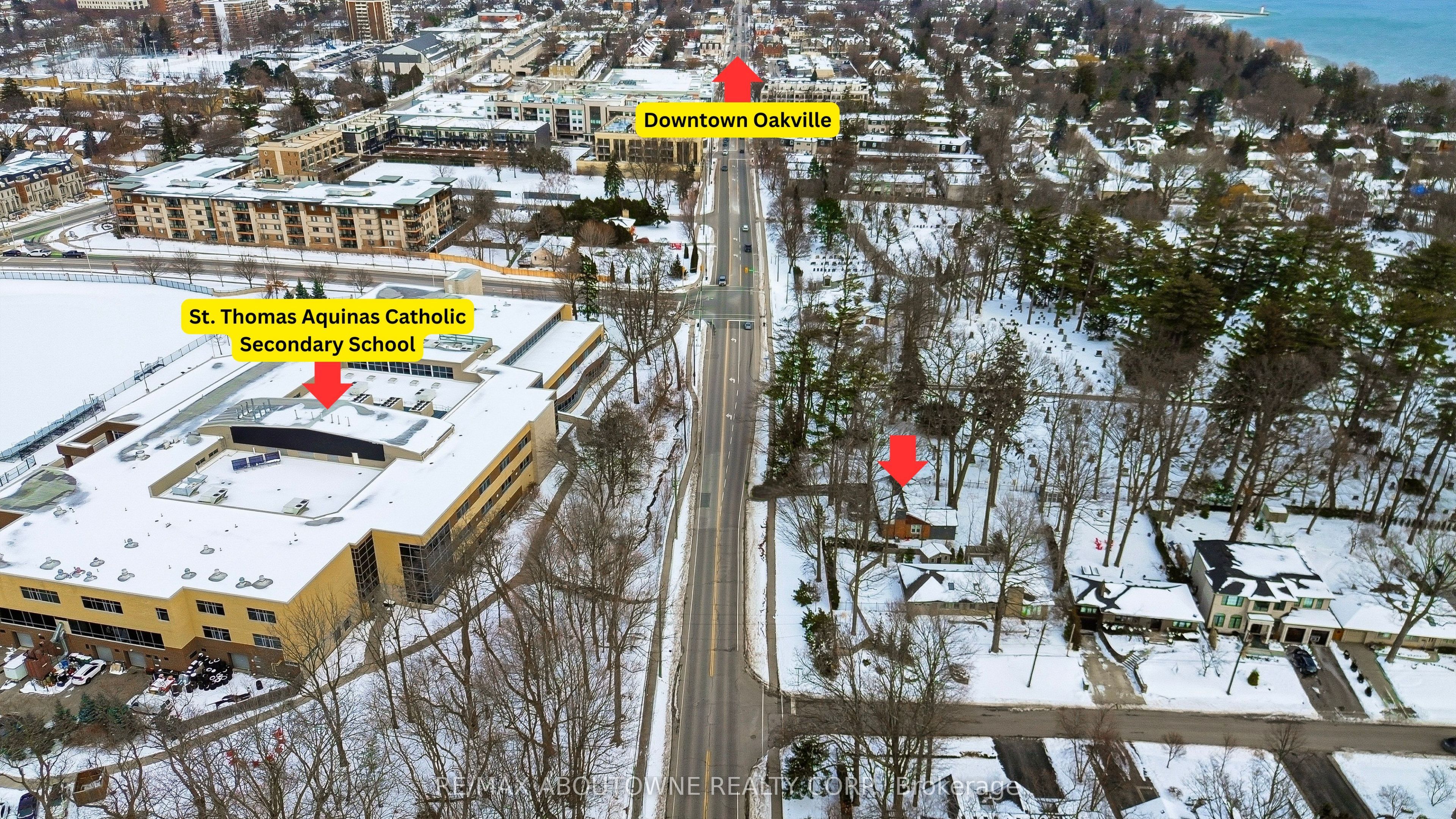 276 Lakeshore Road, Oakville ‣ W12710110 276 Lakeshore Road, Oakville ‣ W12710110