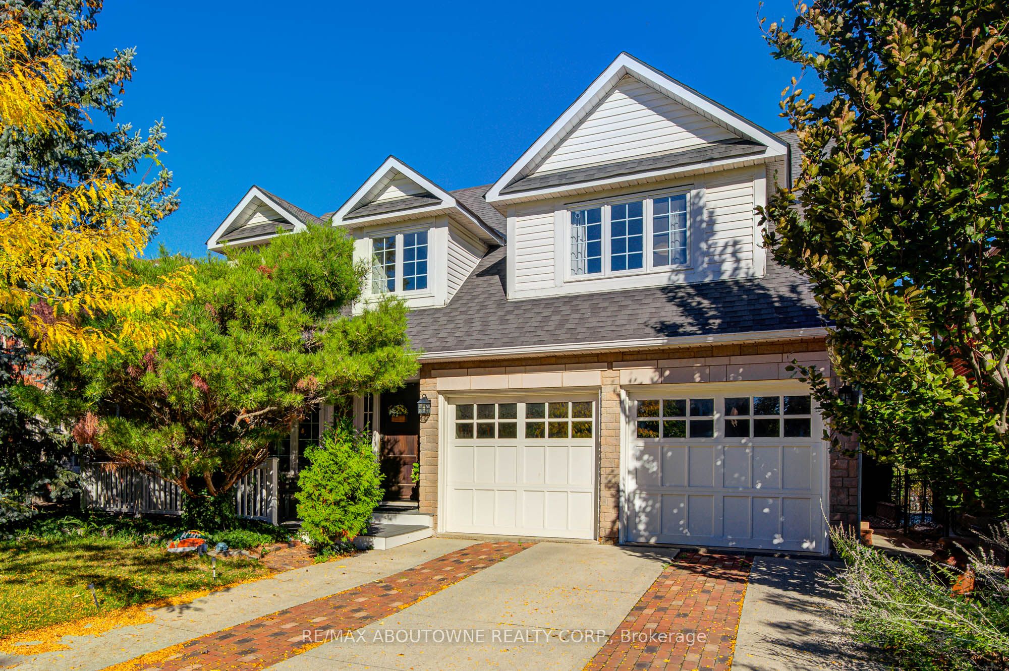 2193 Meadowland Drive, Oakville ‣ W12715816 2193 Meadowland Drive, Oakville ‣ W12715816