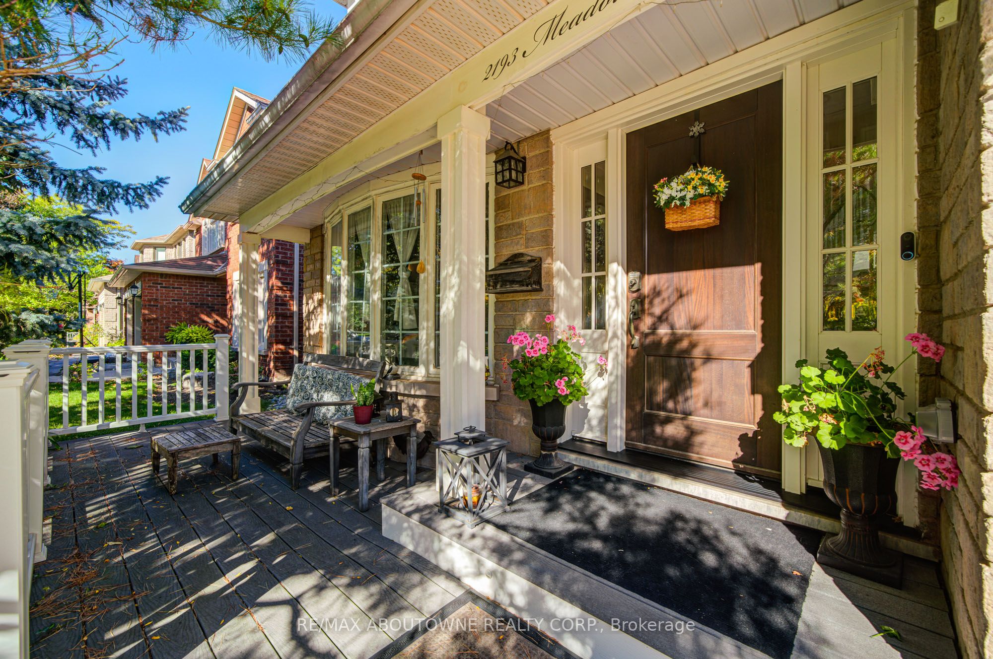 2193 Meadowland Drive, Oakville ‣ W12715816 2193 Meadowland Drive, Oakville ‣ W12715816