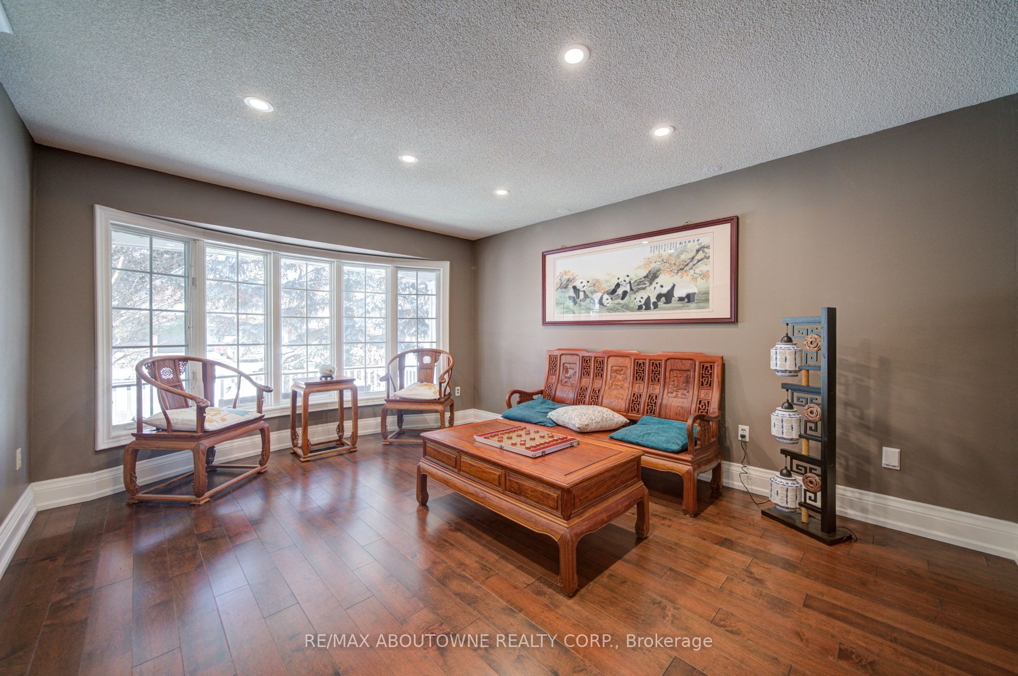 2193 Meadowland Drive, Oakville ‣ W12715816 2193 Meadowland Drive, Oakville ‣ W12715816