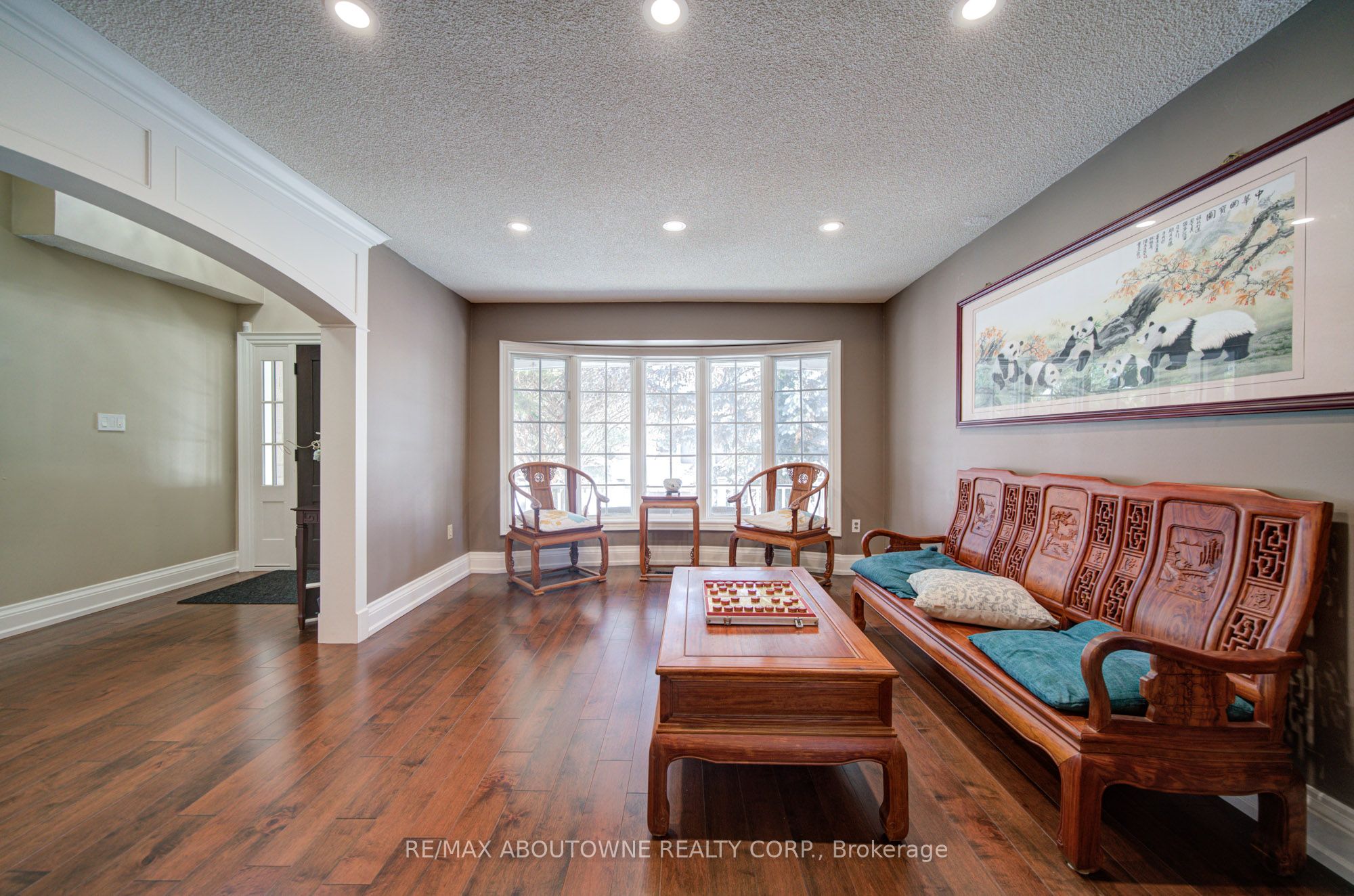 2193 Meadowland Drive, Oakville ‣ W12715816 2193 Meadowland Drive, Oakville ‣ W12715816