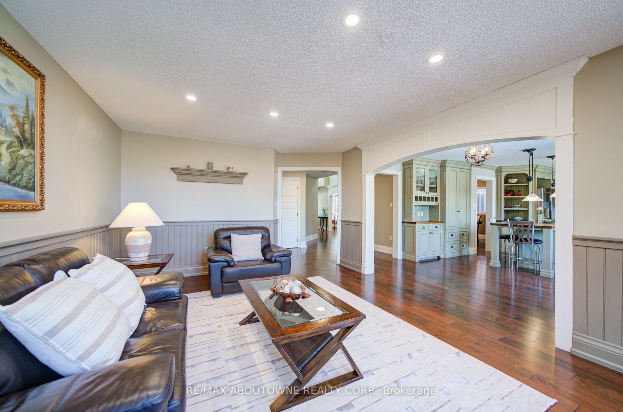 2193 Meadowland Drive, Oakville ‣ W12715816 2193 Meadowland Drive, Oakville ‣ W12715816