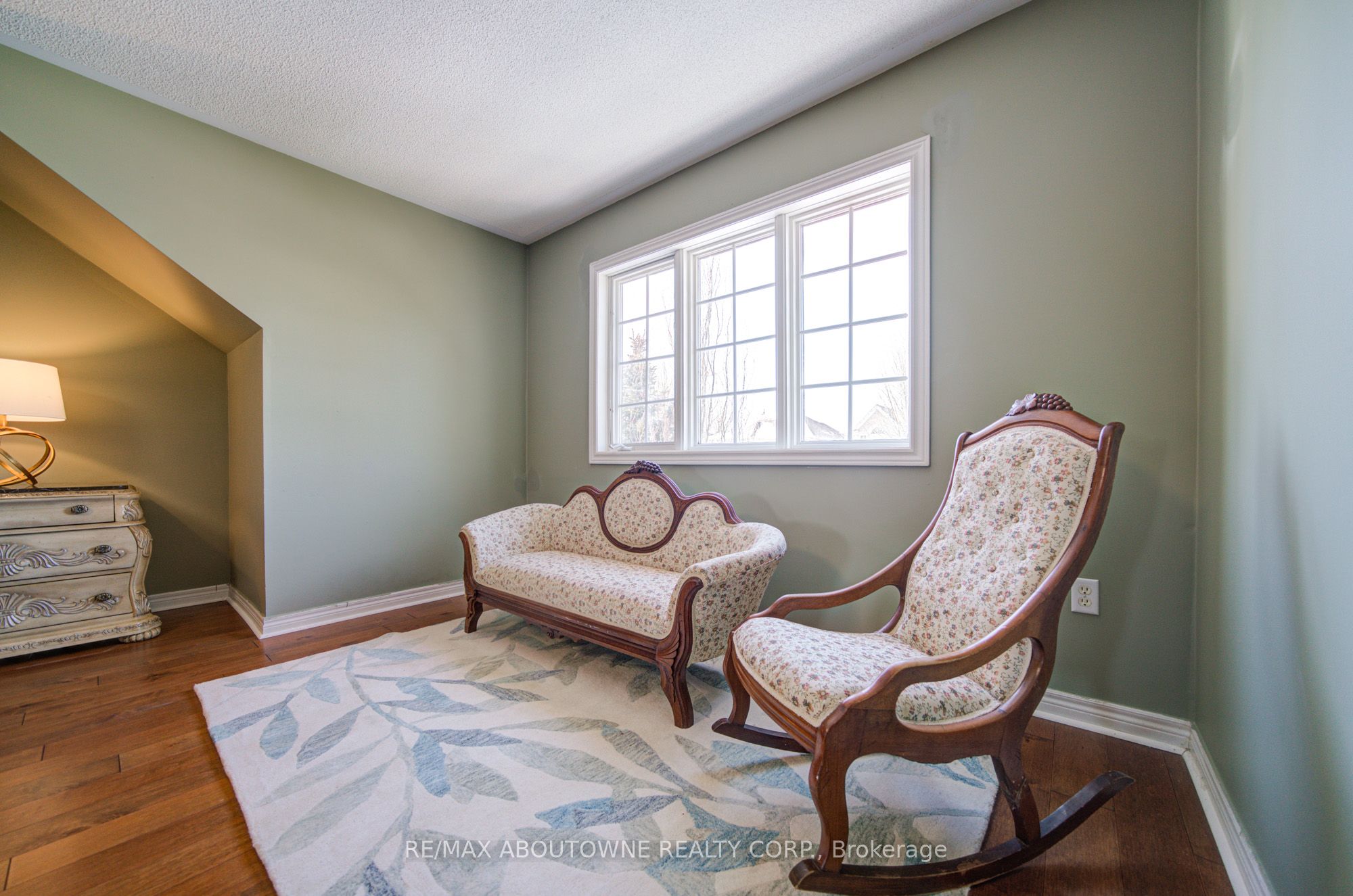 2193 Meadowland Drive, Oakville ‣ W12715816 2193 Meadowland Drive, Oakville ‣ W12715816