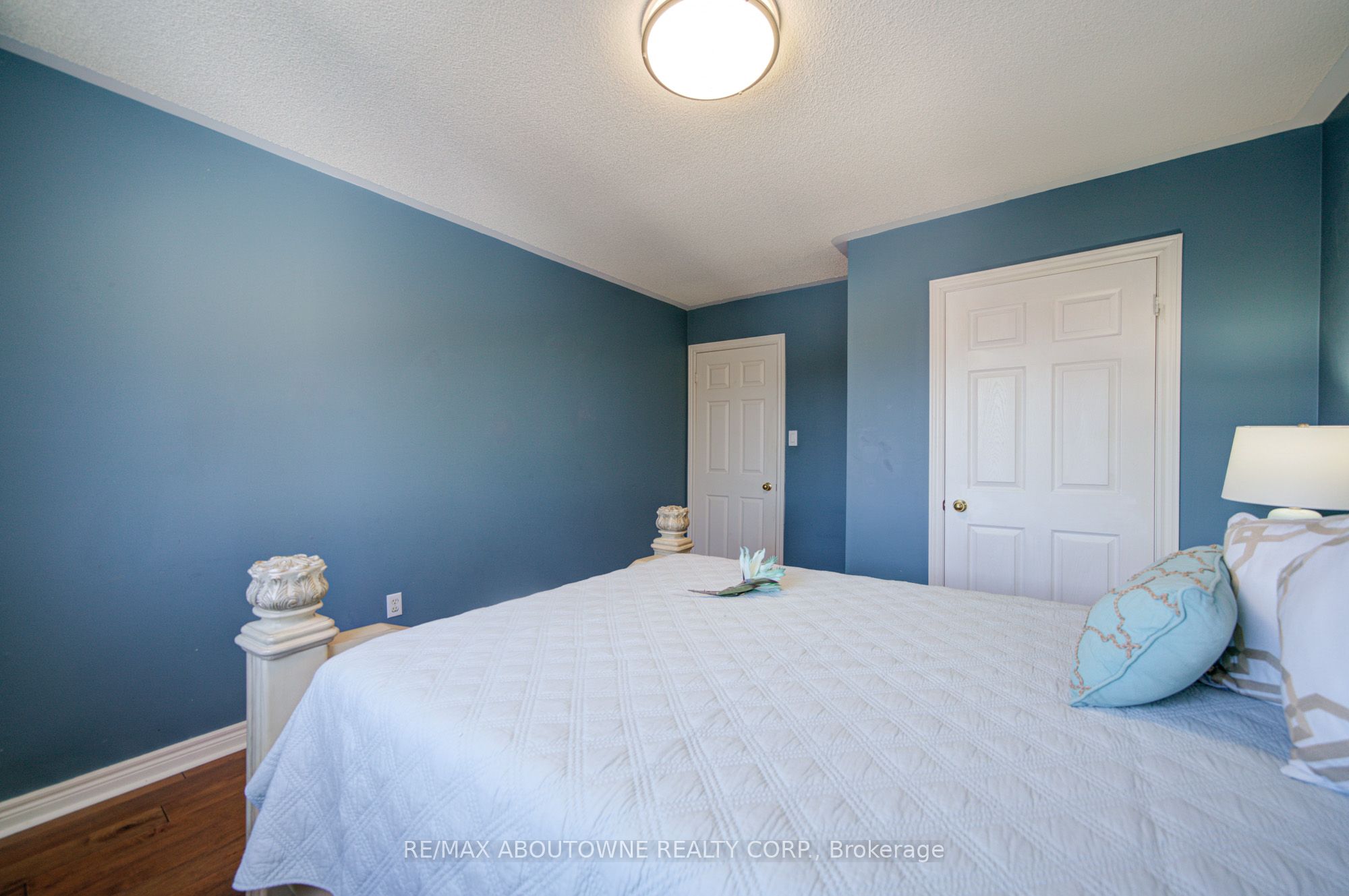 2193 Meadowland Drive, Oakville ‣ W12715816 2193 Meadowland Drive, Oakville ‣ W12715816