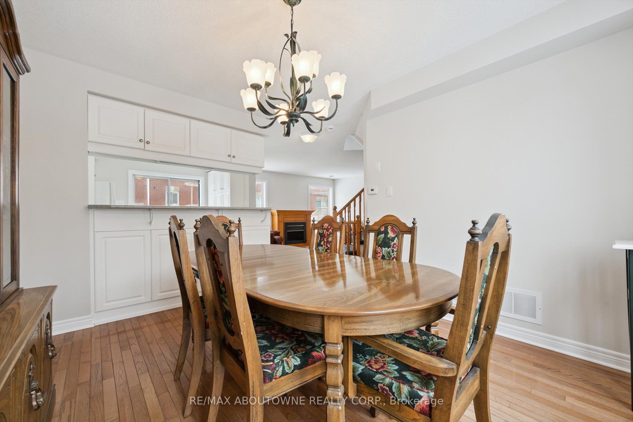 34 – 5031 East Mill Road, Mississauga ‣ W12720172 34 – 5031 East Mill Road, Mississauga ‣ W12720172