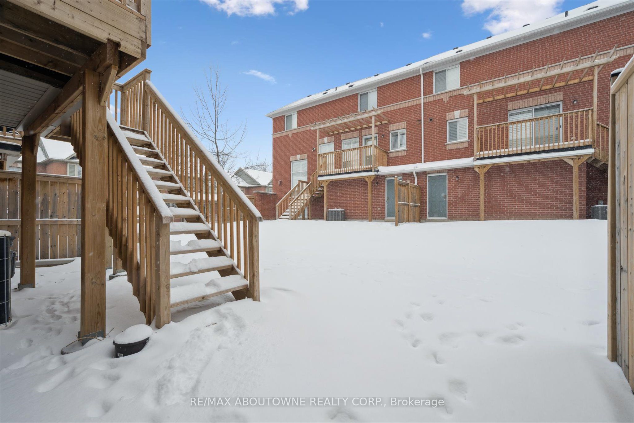 34 – 5031 East Mill Road, Mississauga ‣ W12720172 34 – 5031 East Mill Road, Mississauga ‣ W12720172